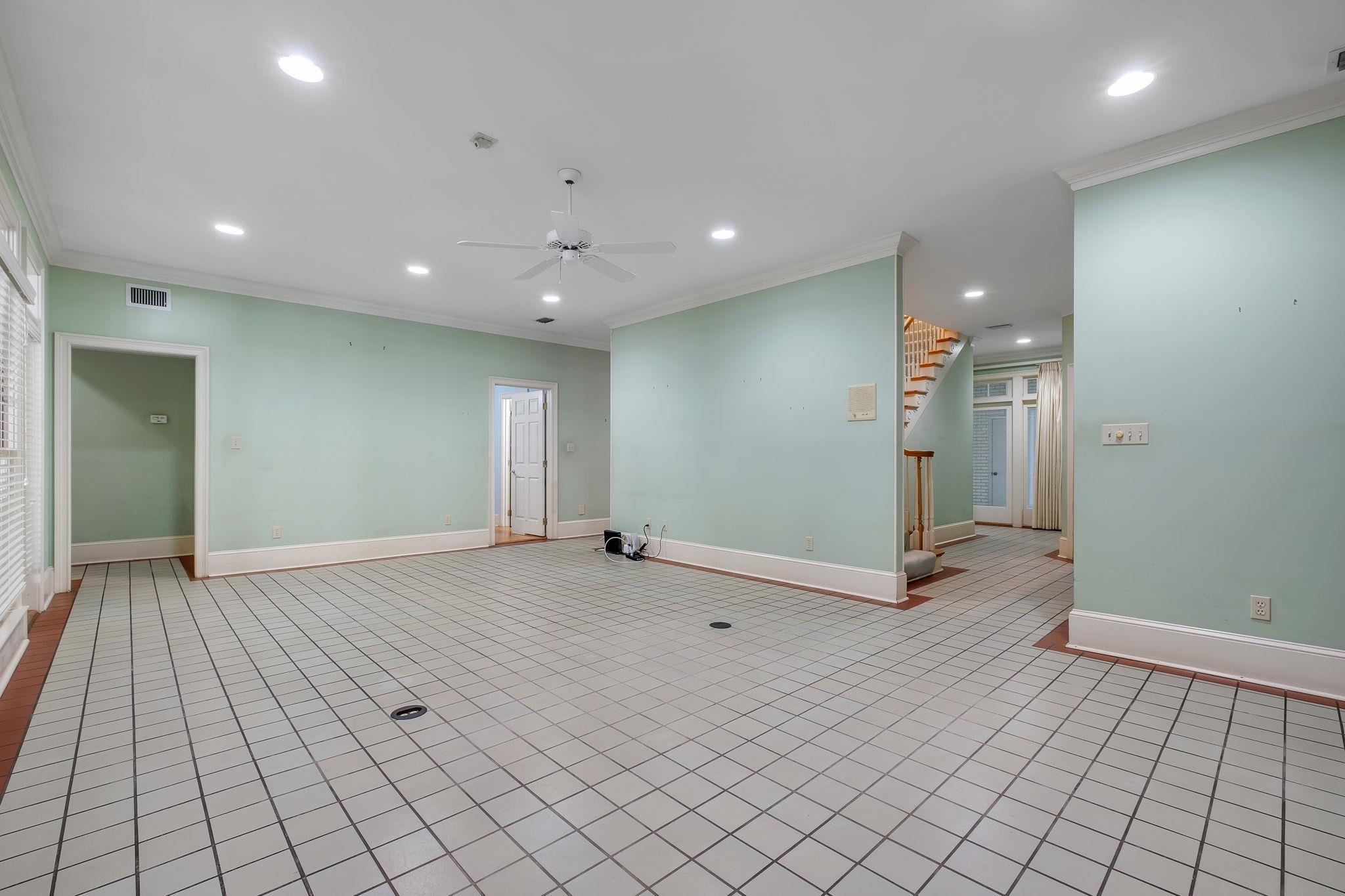 1721 TARPON Drive