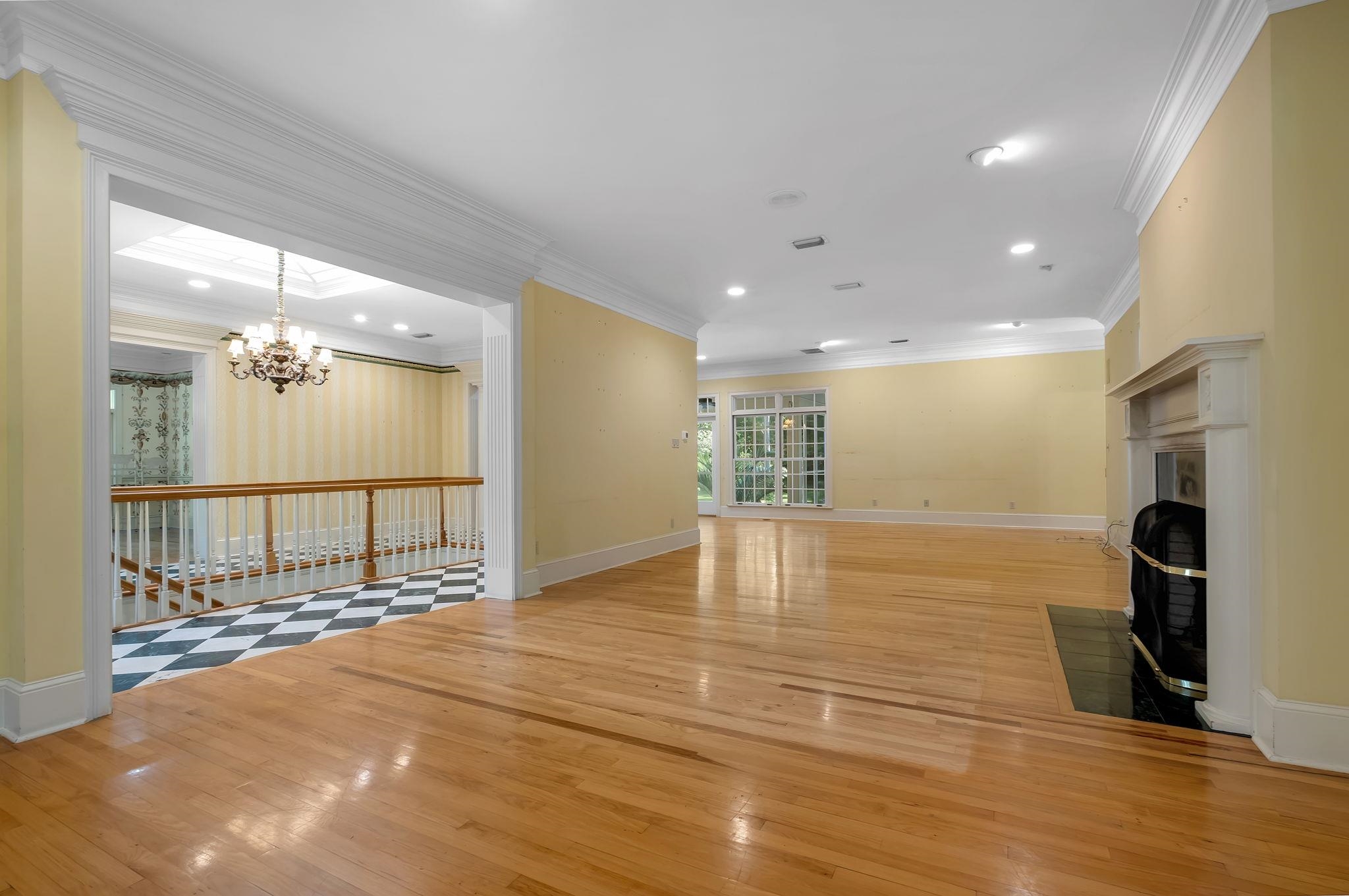 1721 TARPON Drive