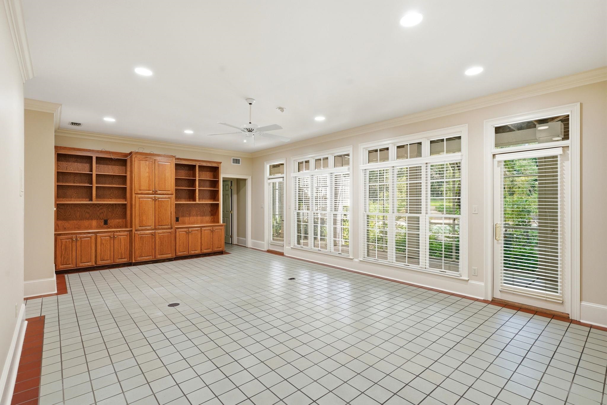 1721 TARPON Drive