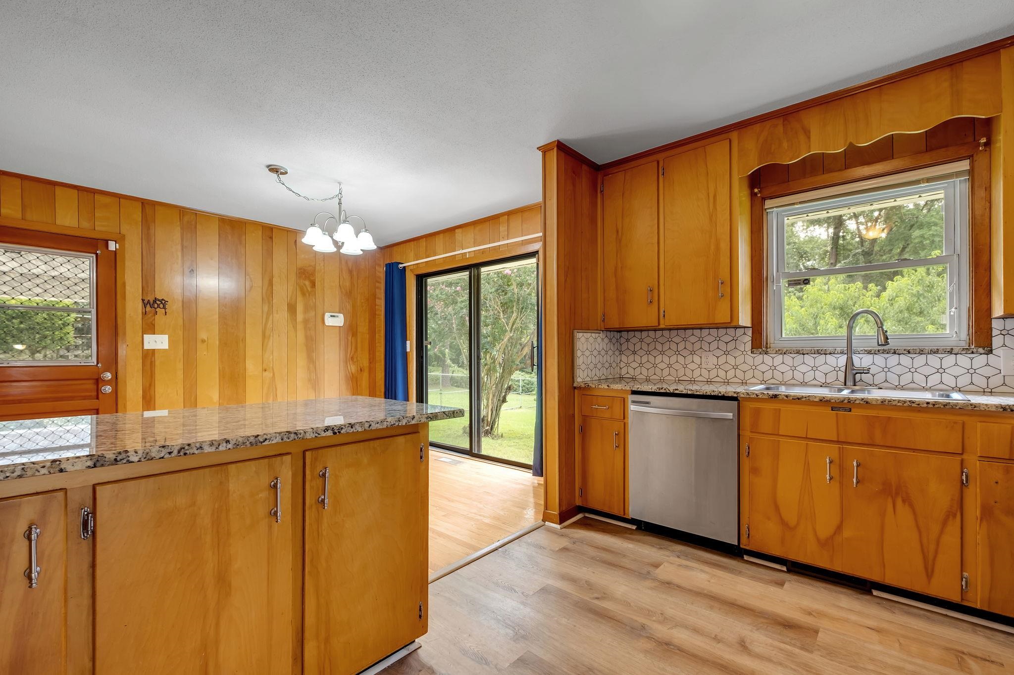 1501 Meeks Road