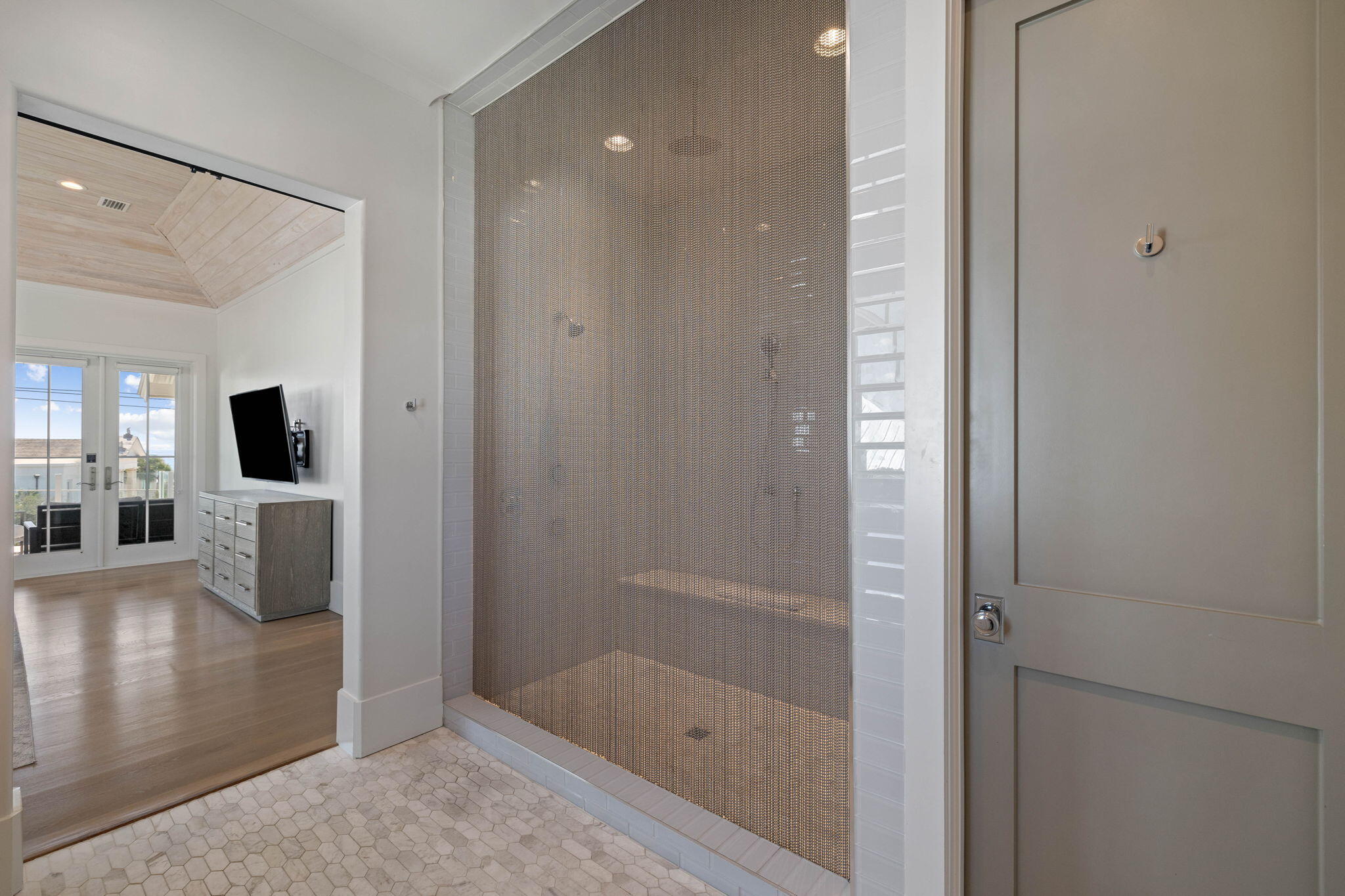 3537 E County Highway 30A