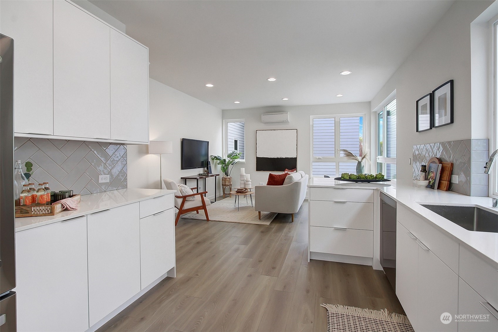 3938 C S Pearl Street