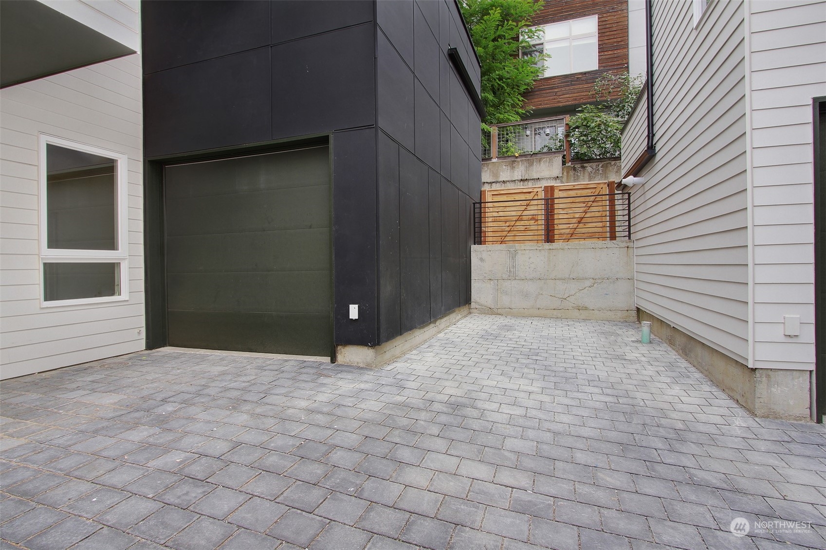 3938 C S Pearl Street