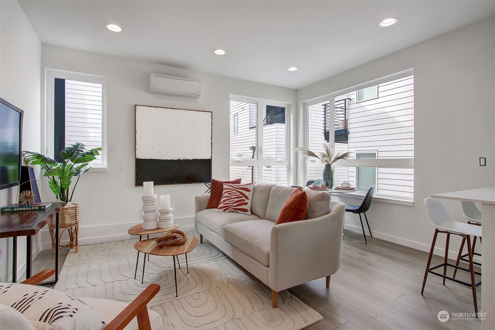 3938 C S Pearl Street