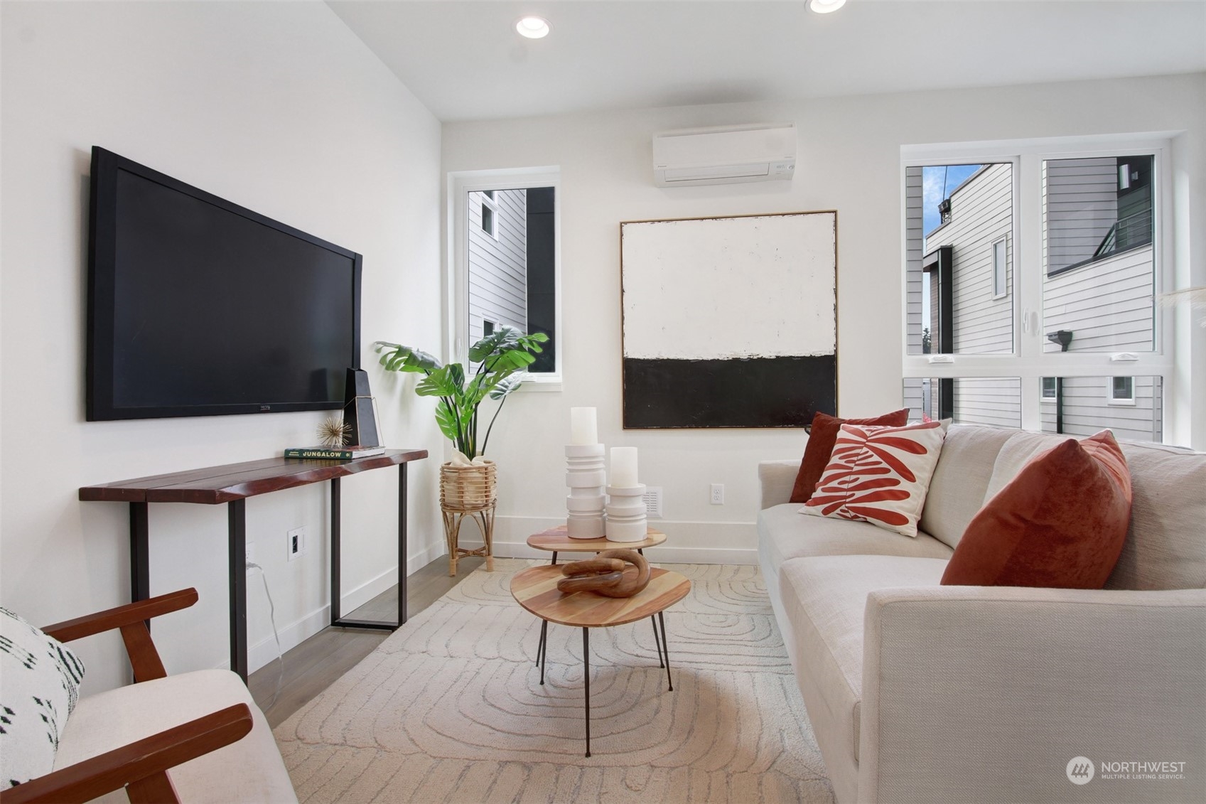 3938 C S Pearl Street