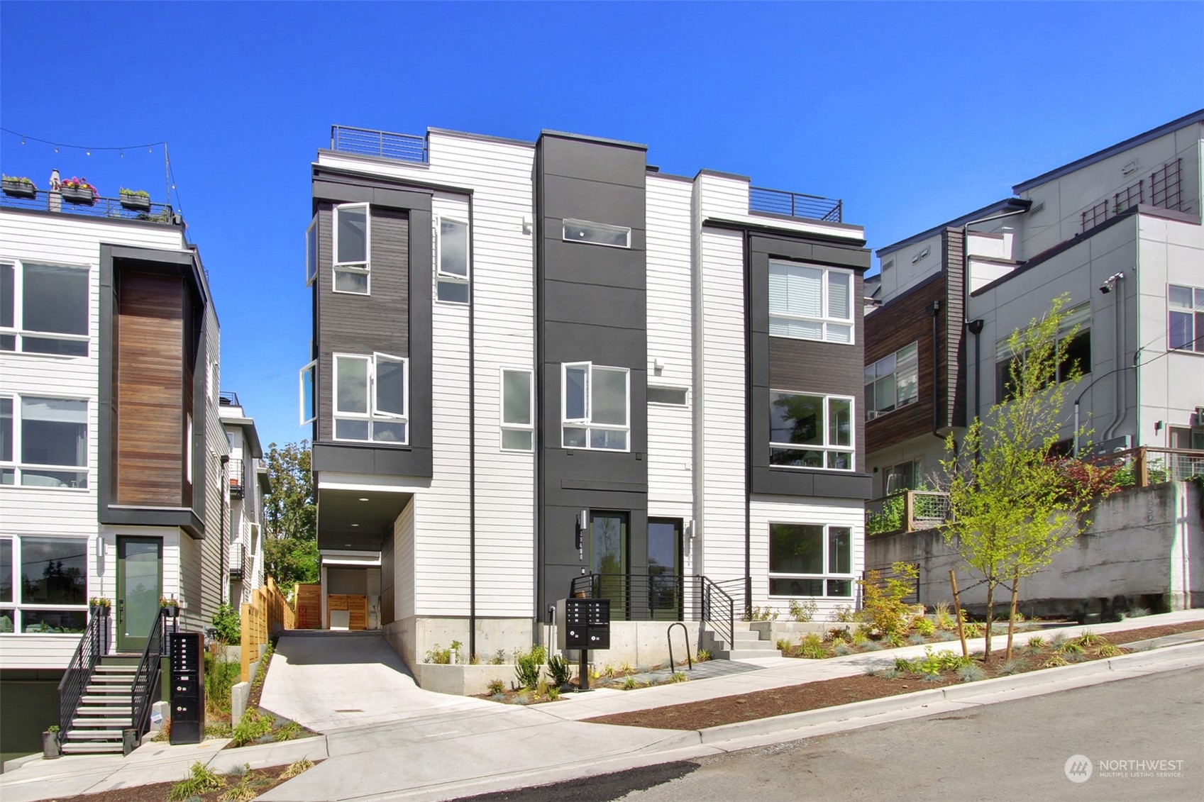 3938 C S Pearl Street