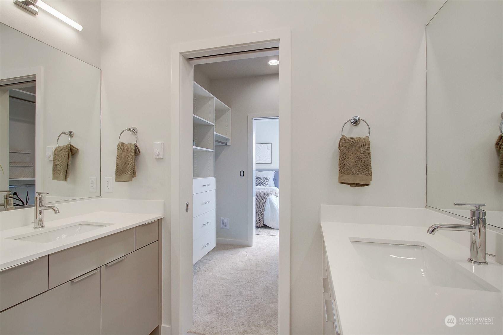 3938 C S Pearl Street