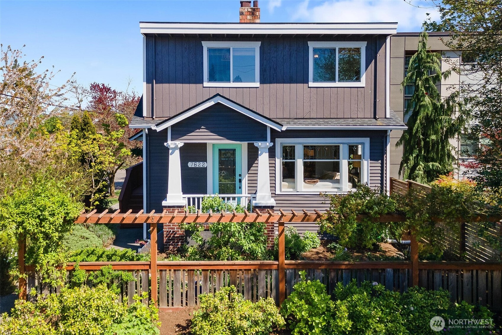 7622 15th Avenue NE