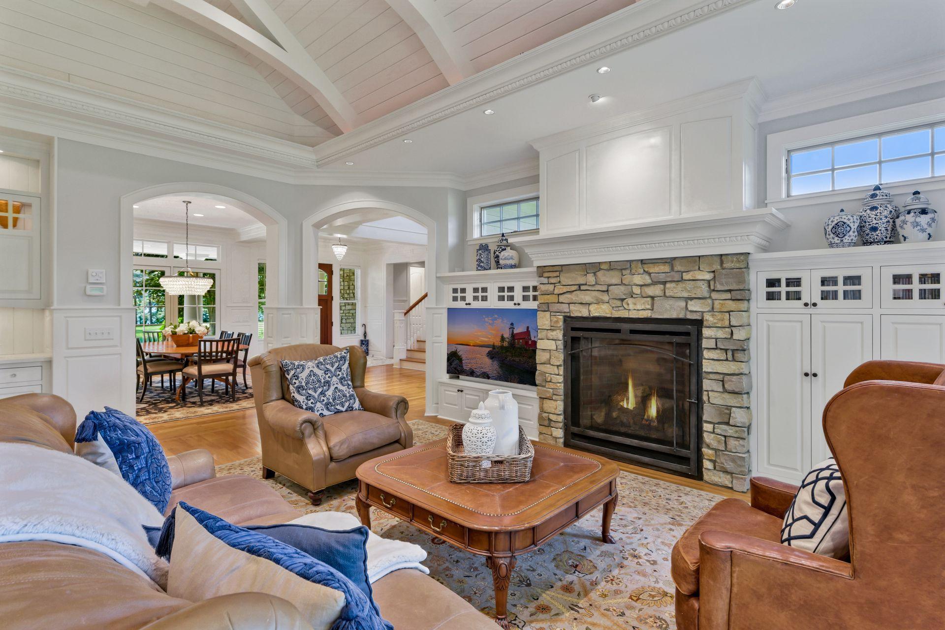 460 E Long Lake Road