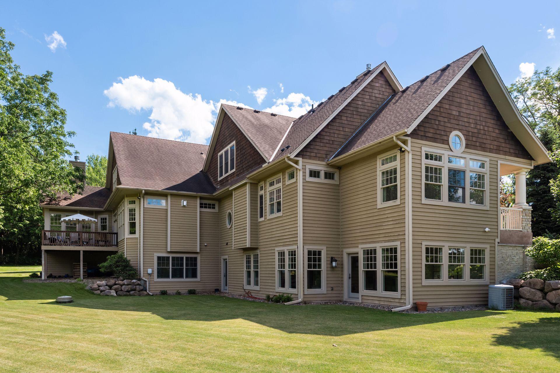 460 E Long Lake Road