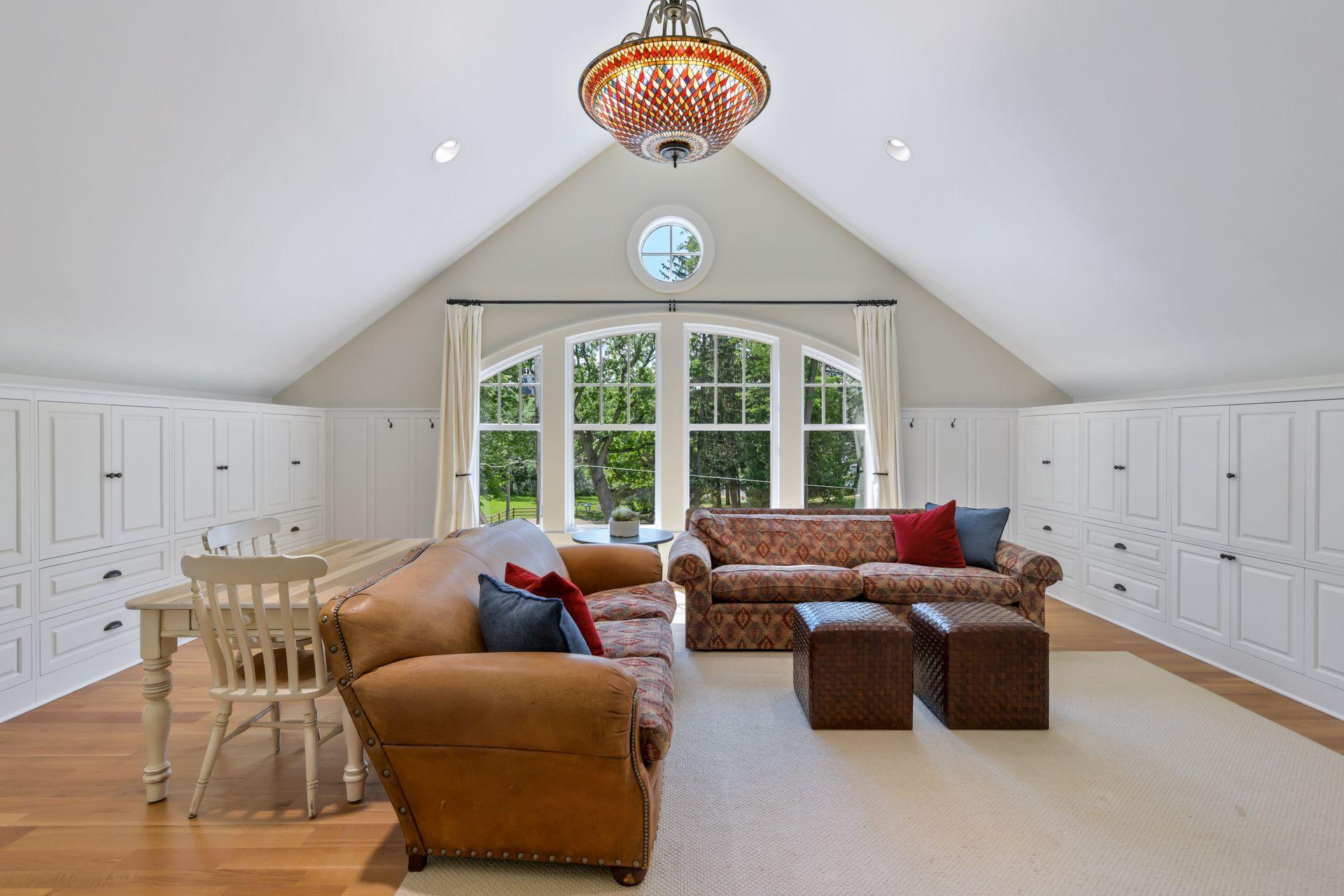 460 E Long Lake Road