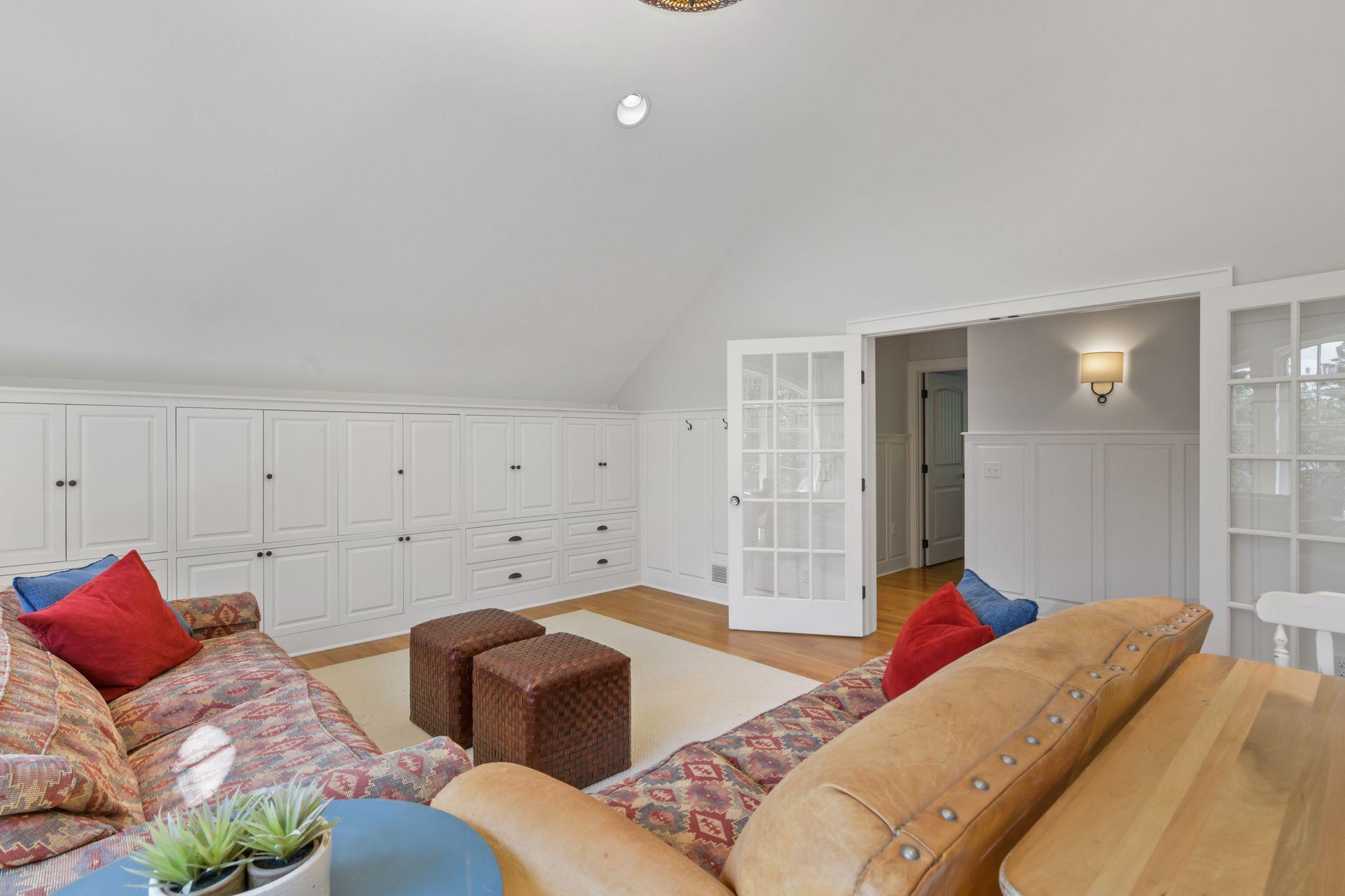 460 E Long Lake Road