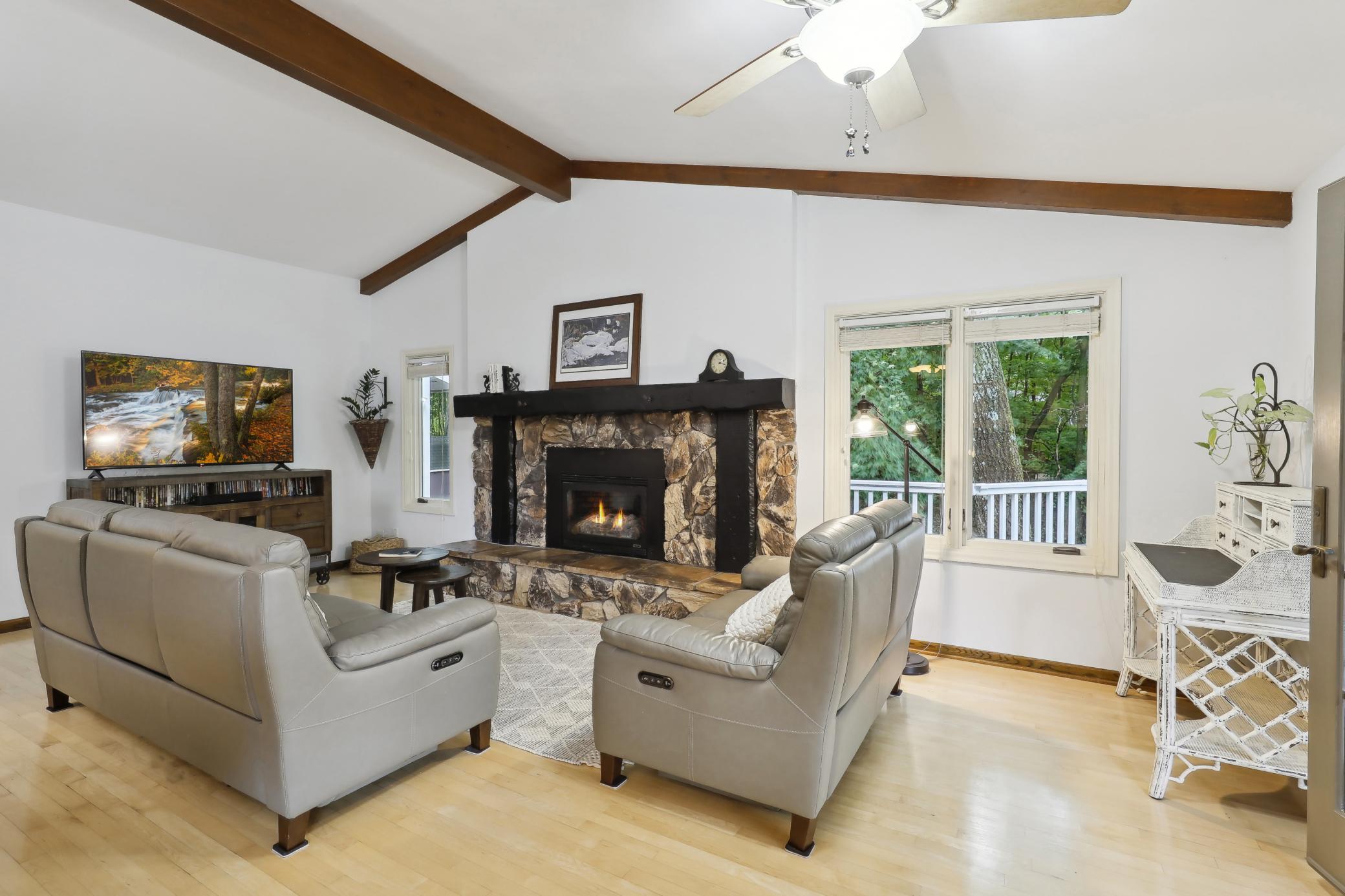 545 D Chene Circle