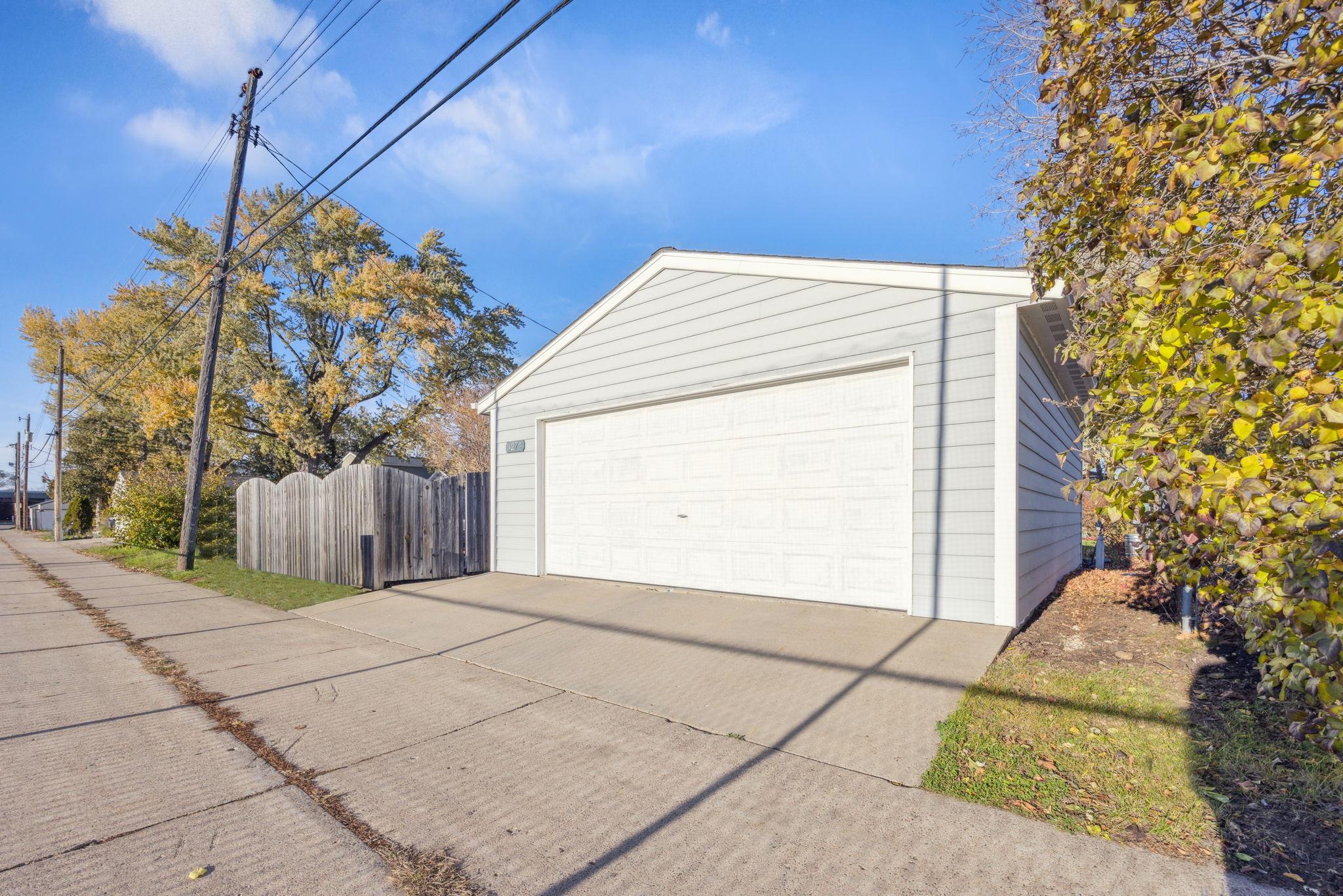3274 Library Lane