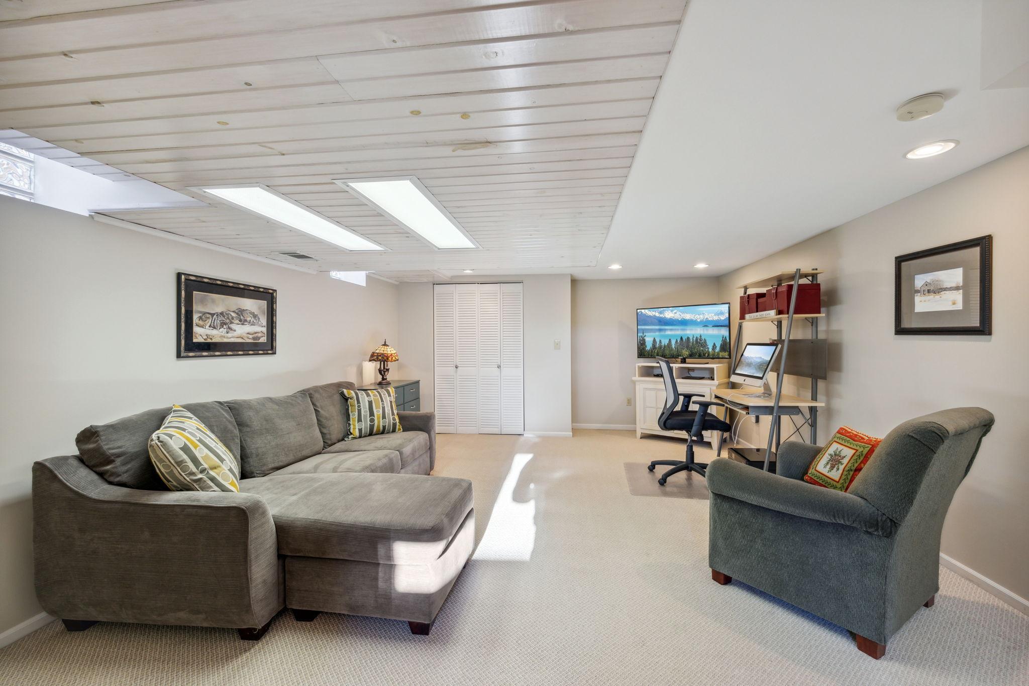 3274 Library Lane