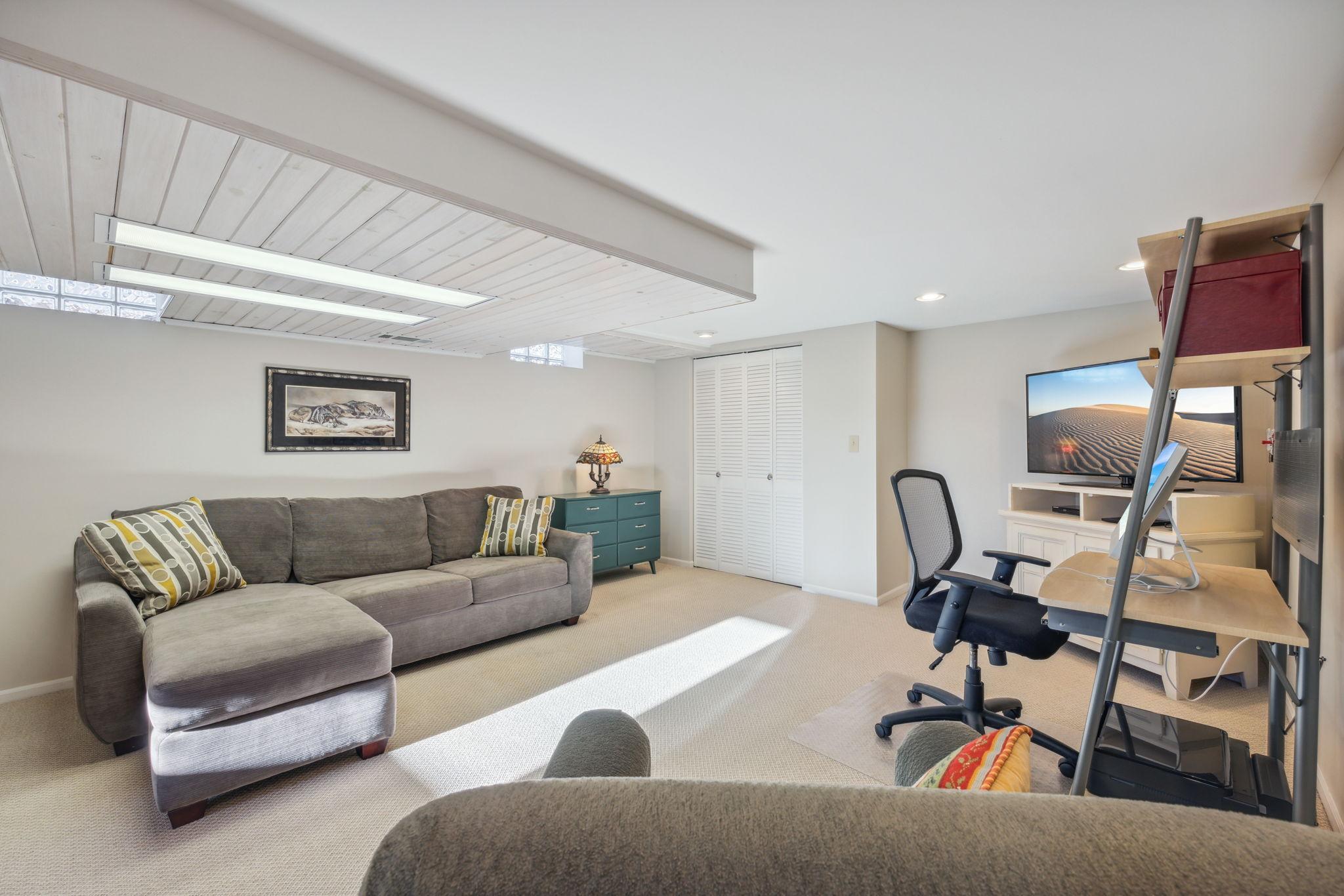 3274 Library Lane