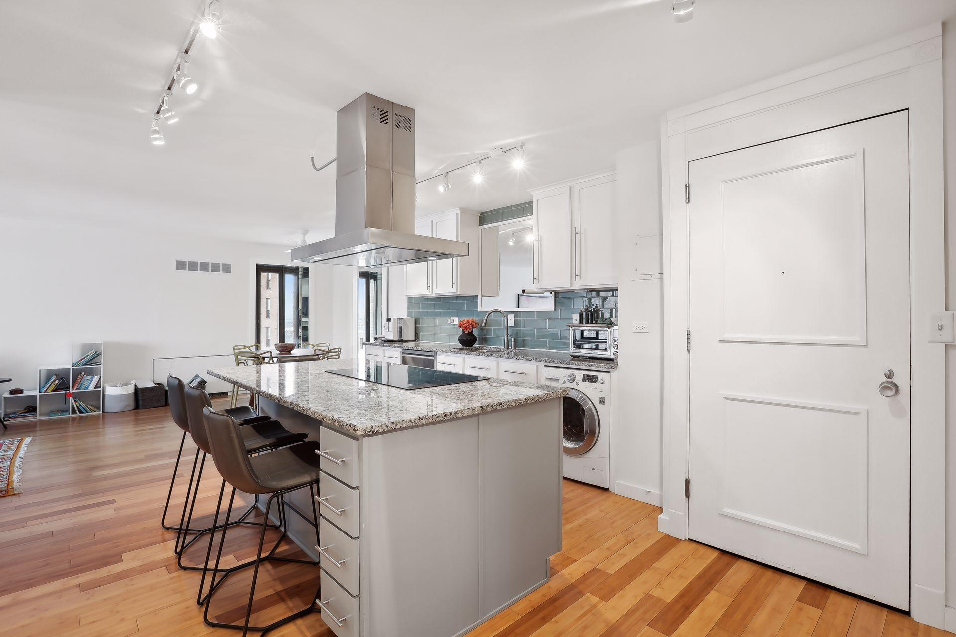 19 S 1st Street Unit: B1402
