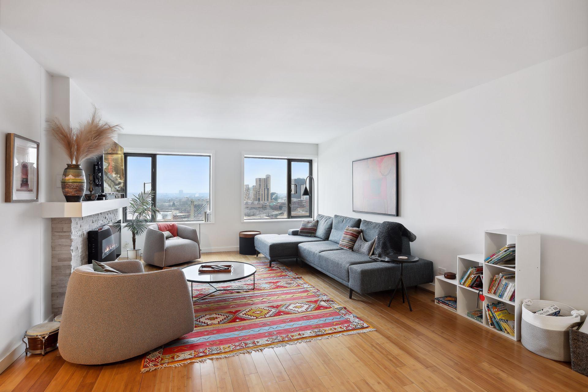 19 S 1st Street Unit: B1402