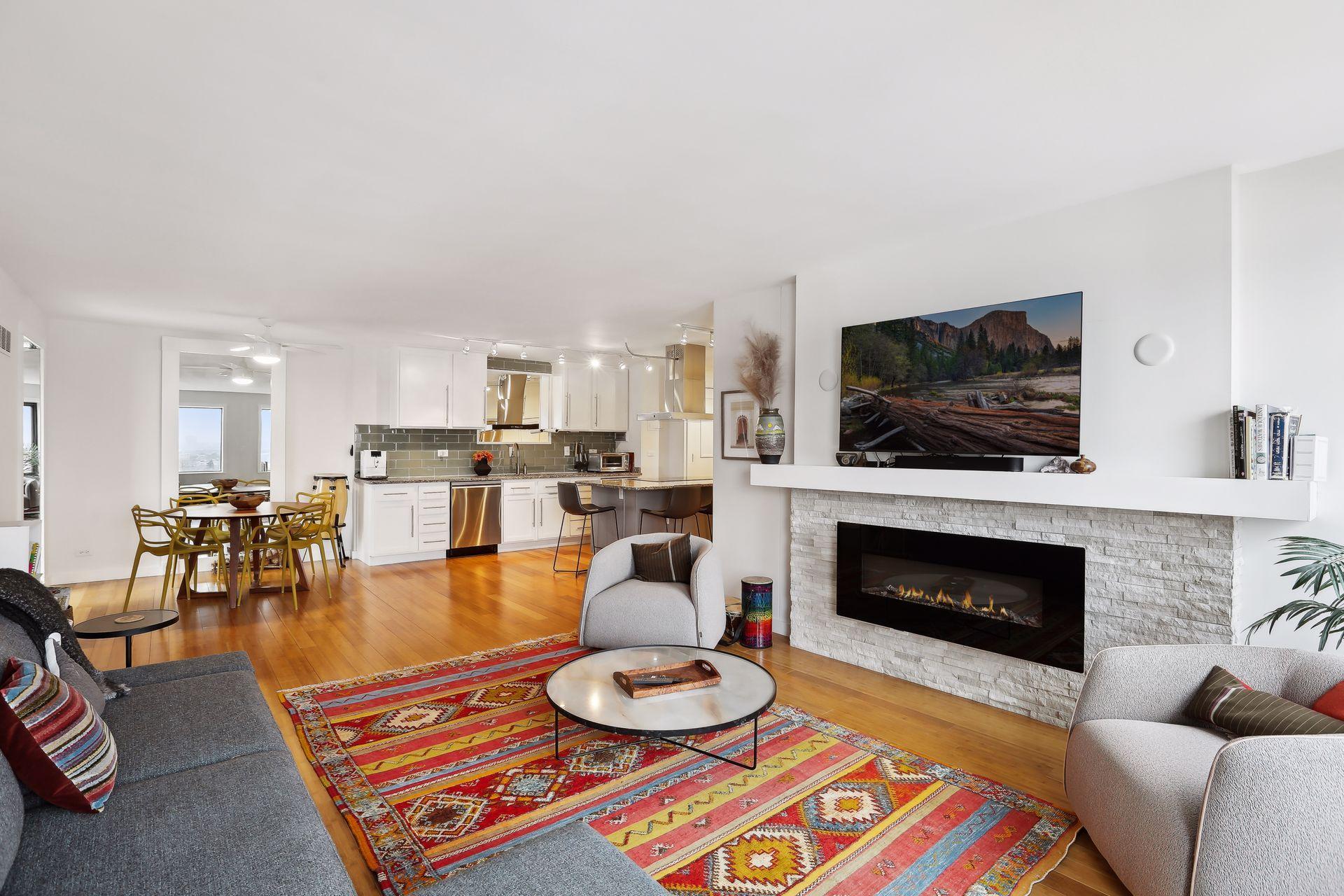 19 S 1st Street Unit: B1402