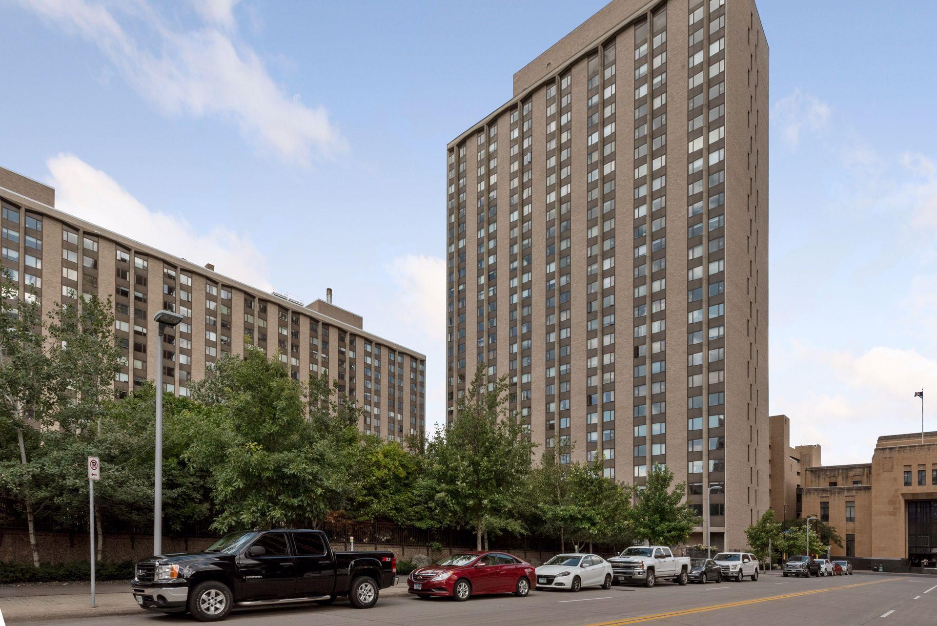 19 S 1st Street Unit: B1402