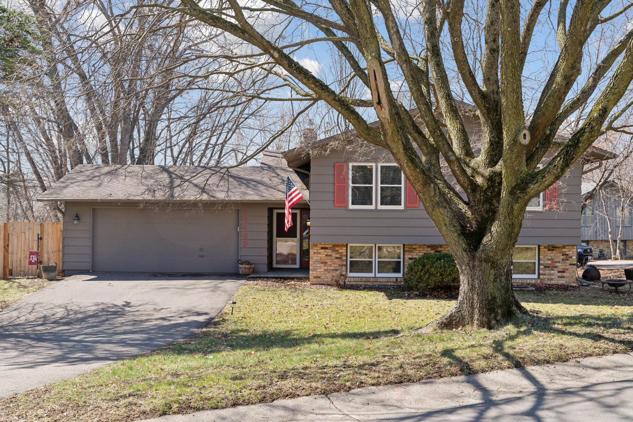 16469 Baywood Lane