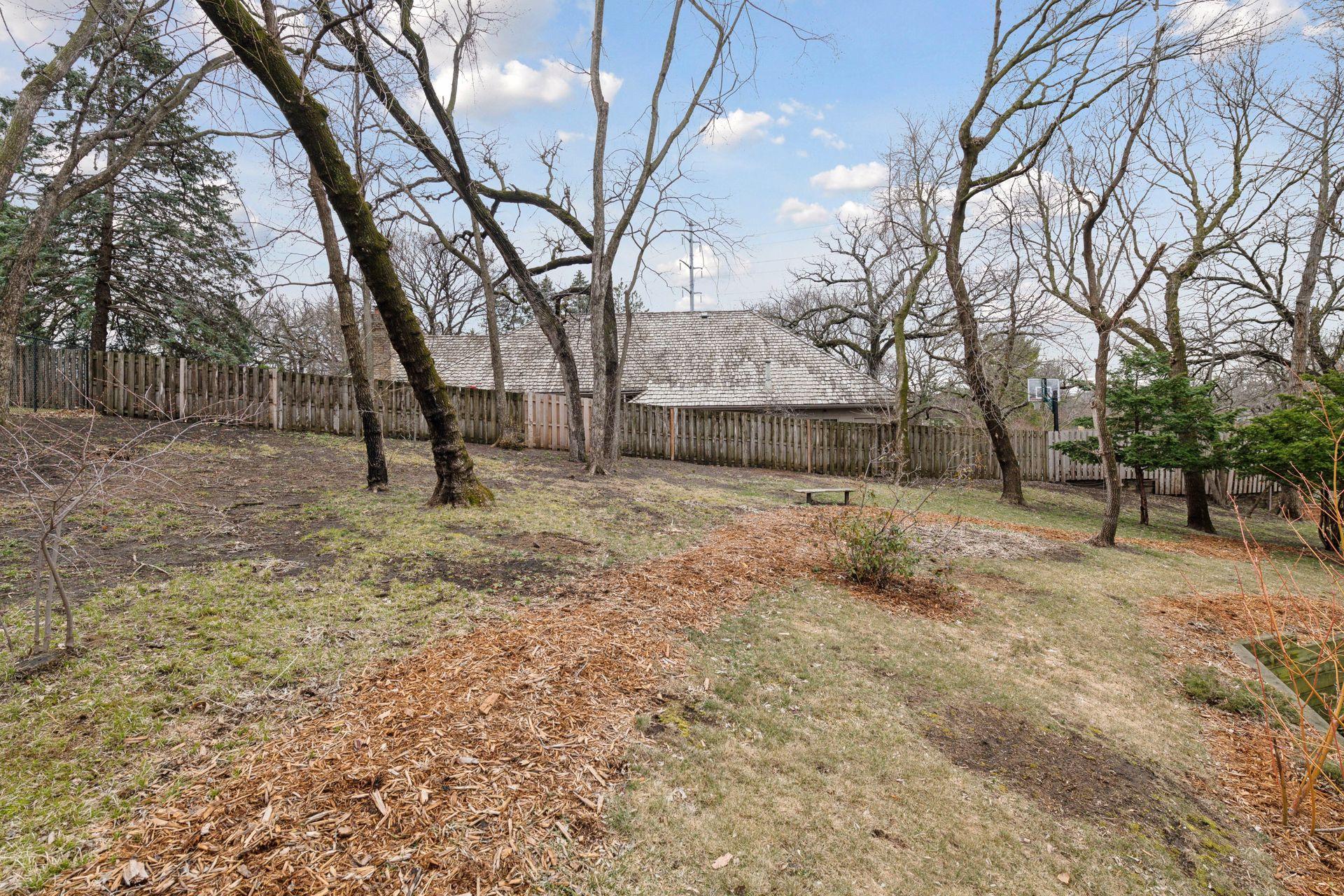 5525 River Bluff Curve