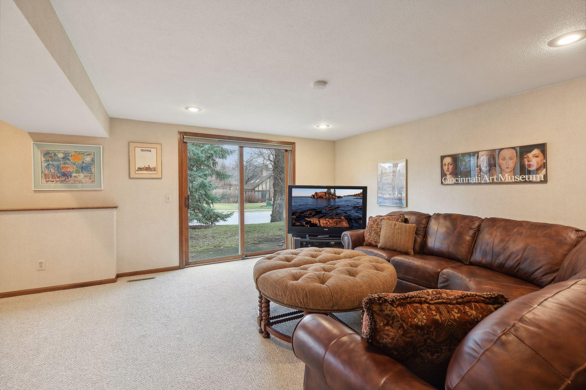 5525 River Bluff Curve