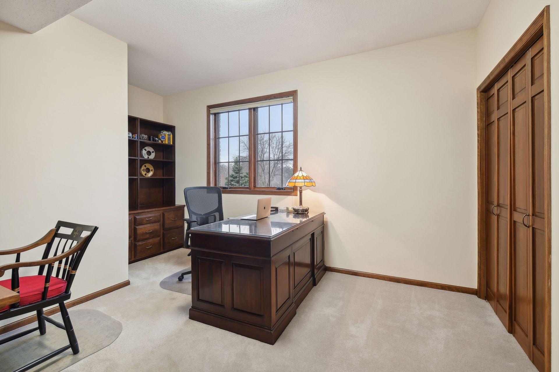 5525 River Bluff Curve