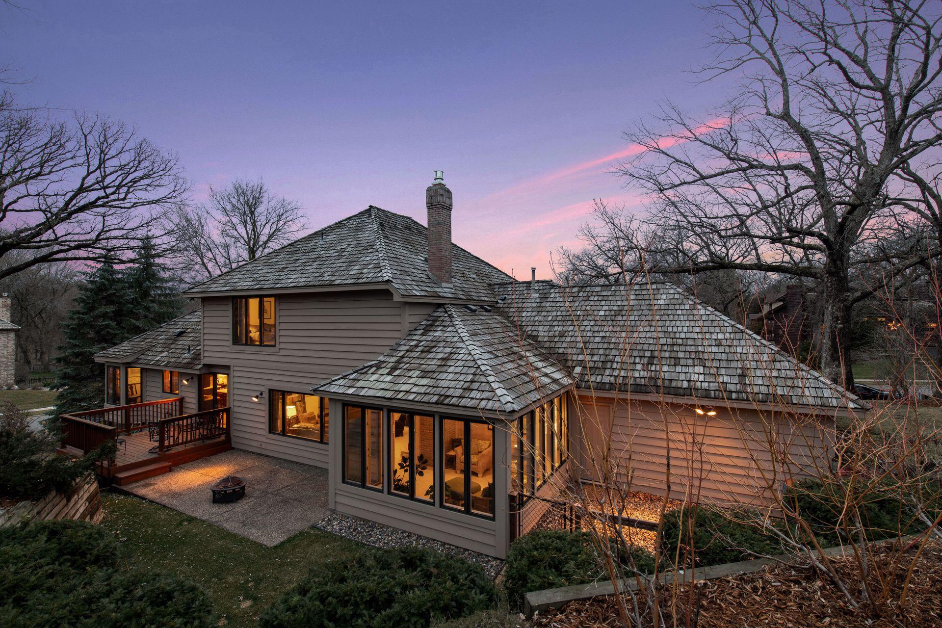 5525 River Bluff Curve