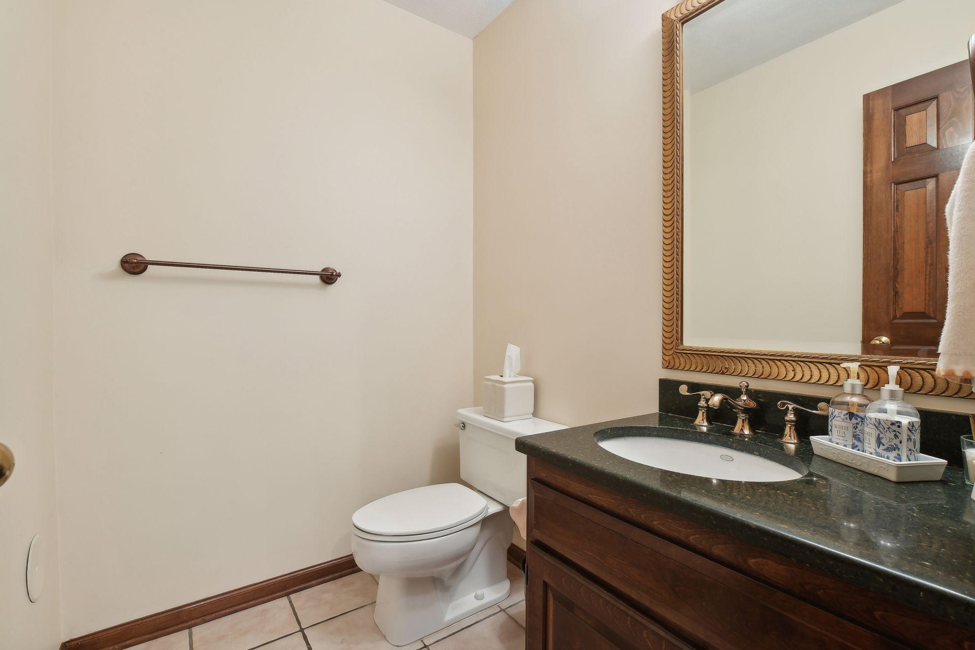 5525 River Bluff Curve