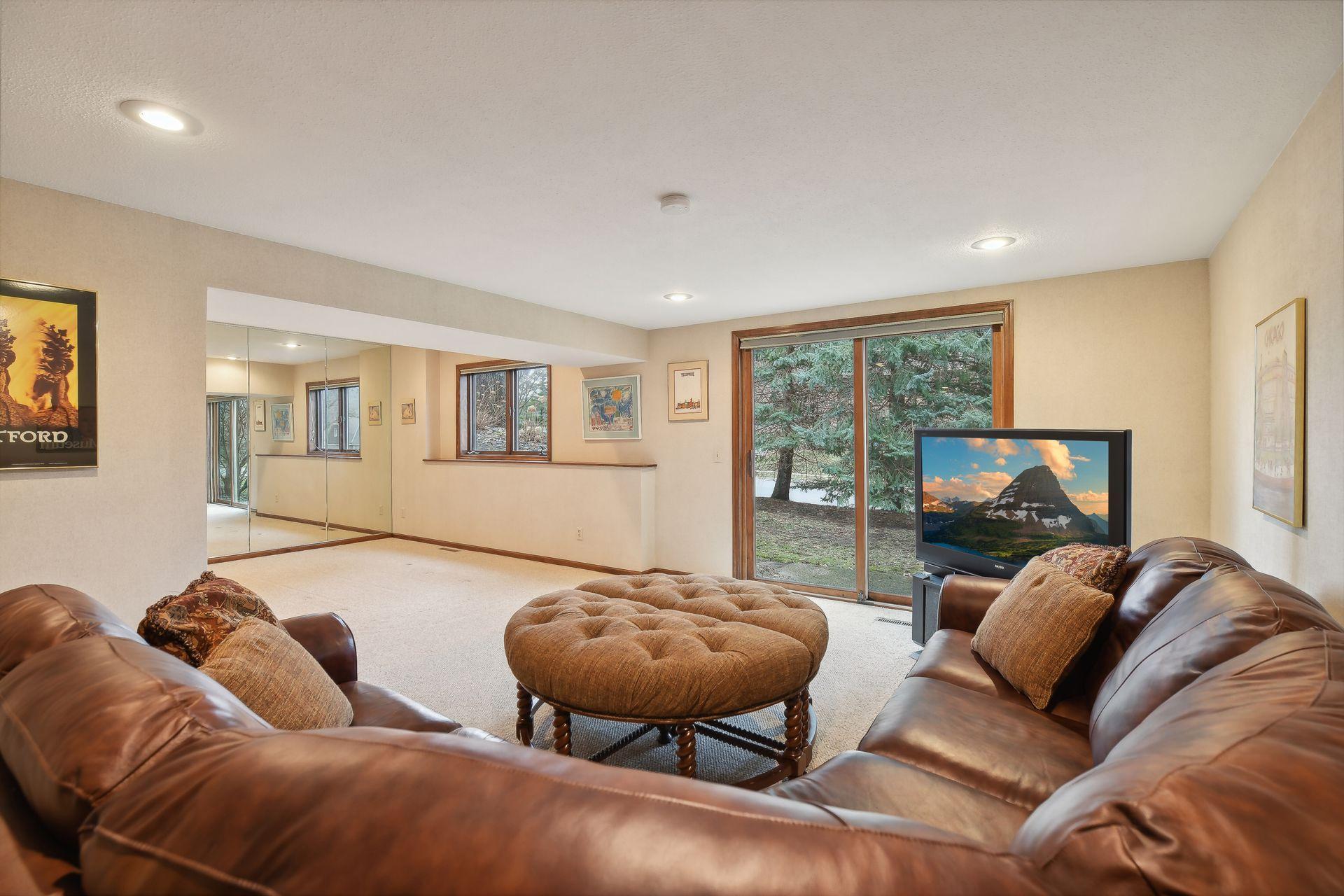 5525 River Bluff Curve