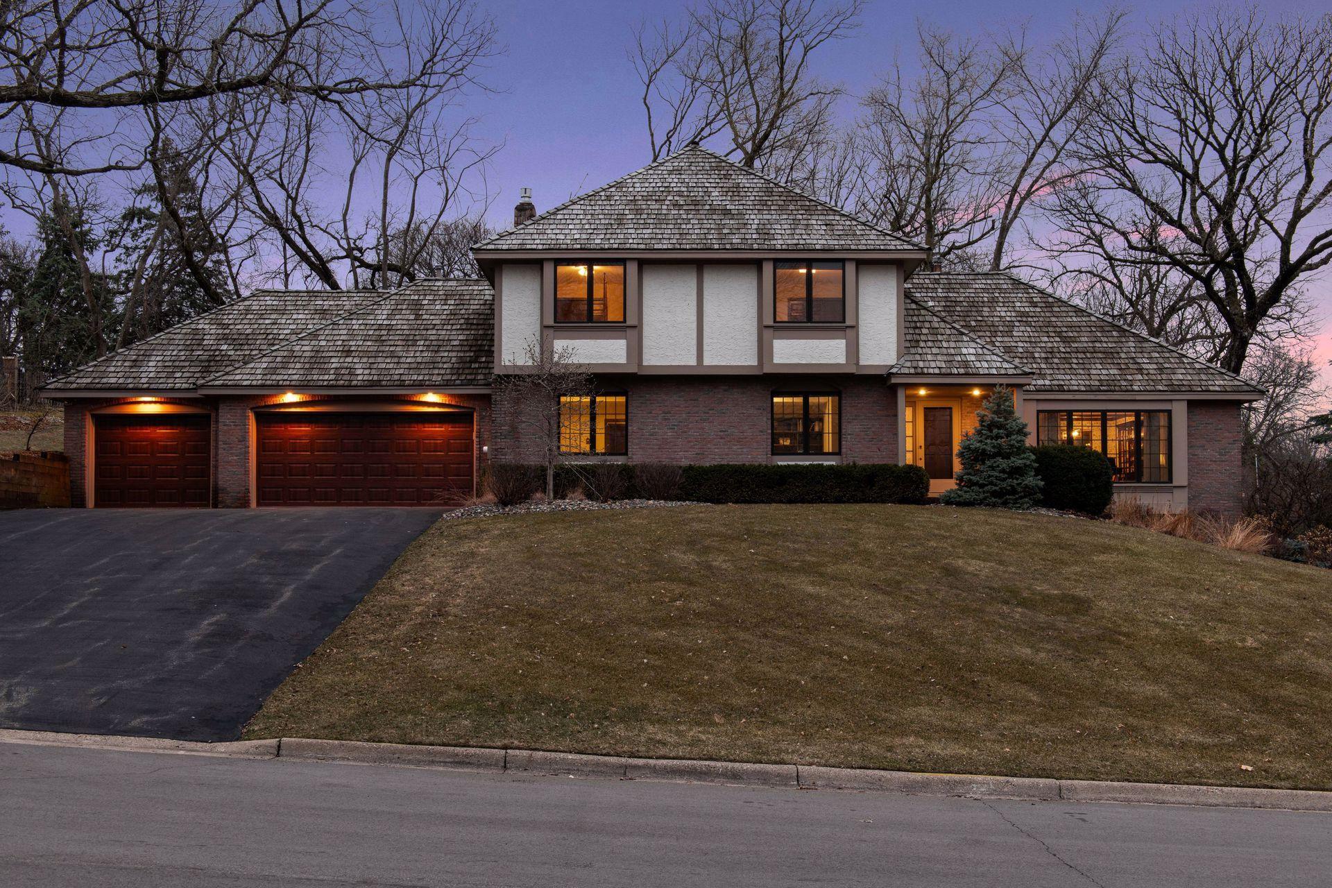 5525 River Bluff Curve