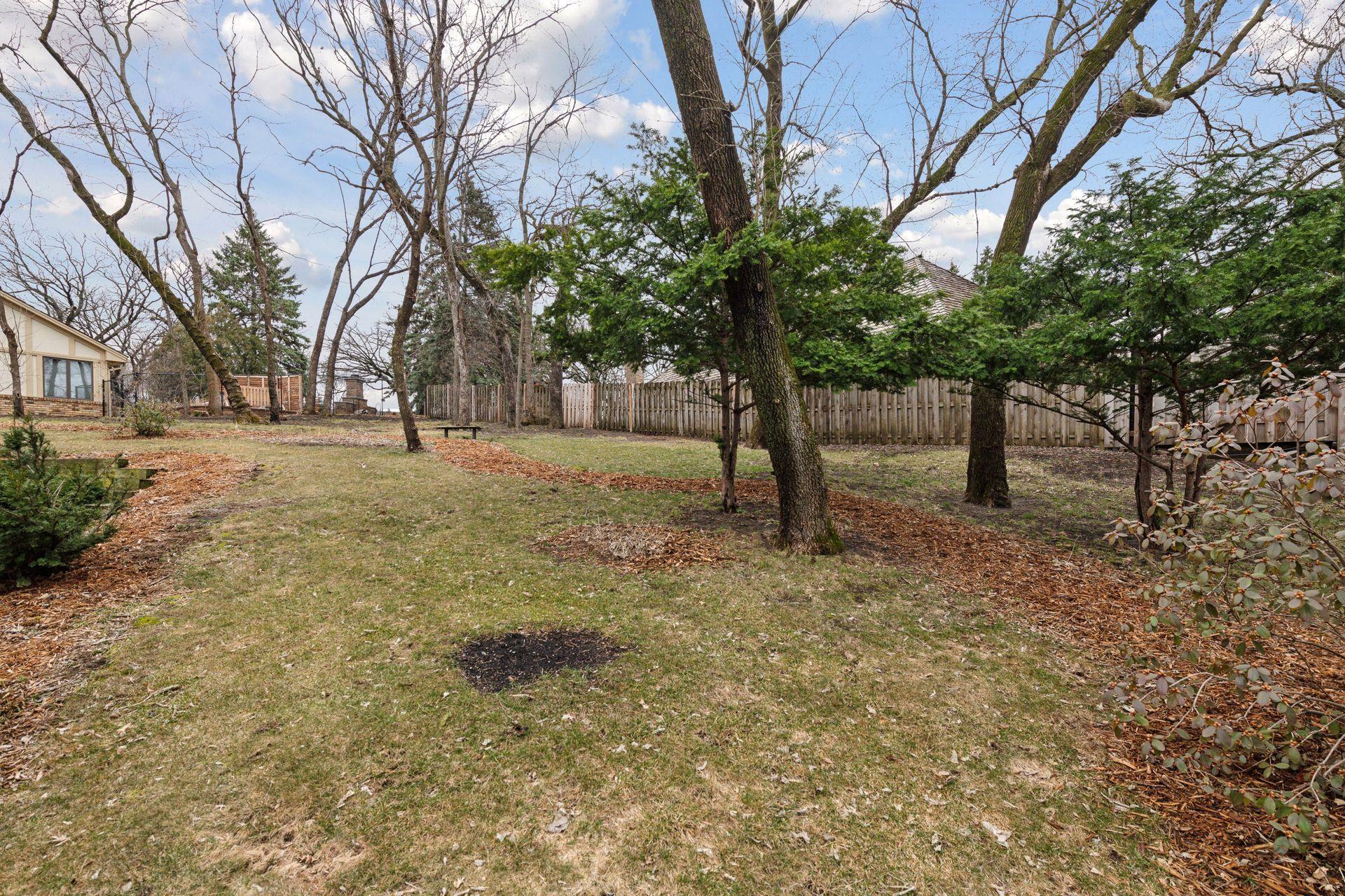 5525 River Bluff Curve