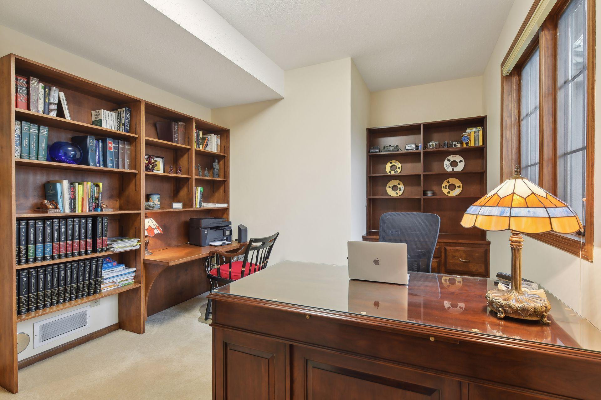 5525 River Bluff Curve