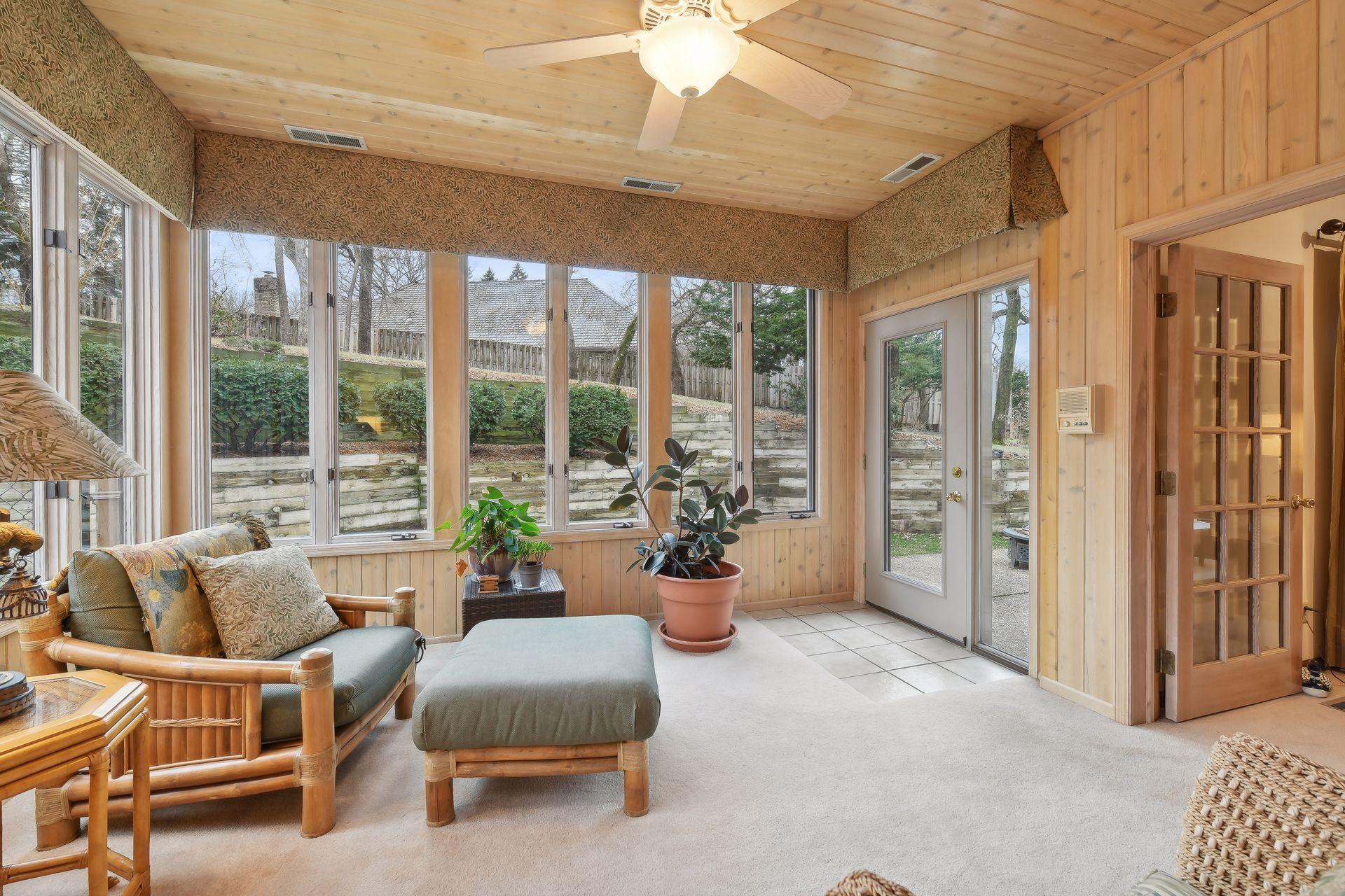 5525 River Bluff Curve