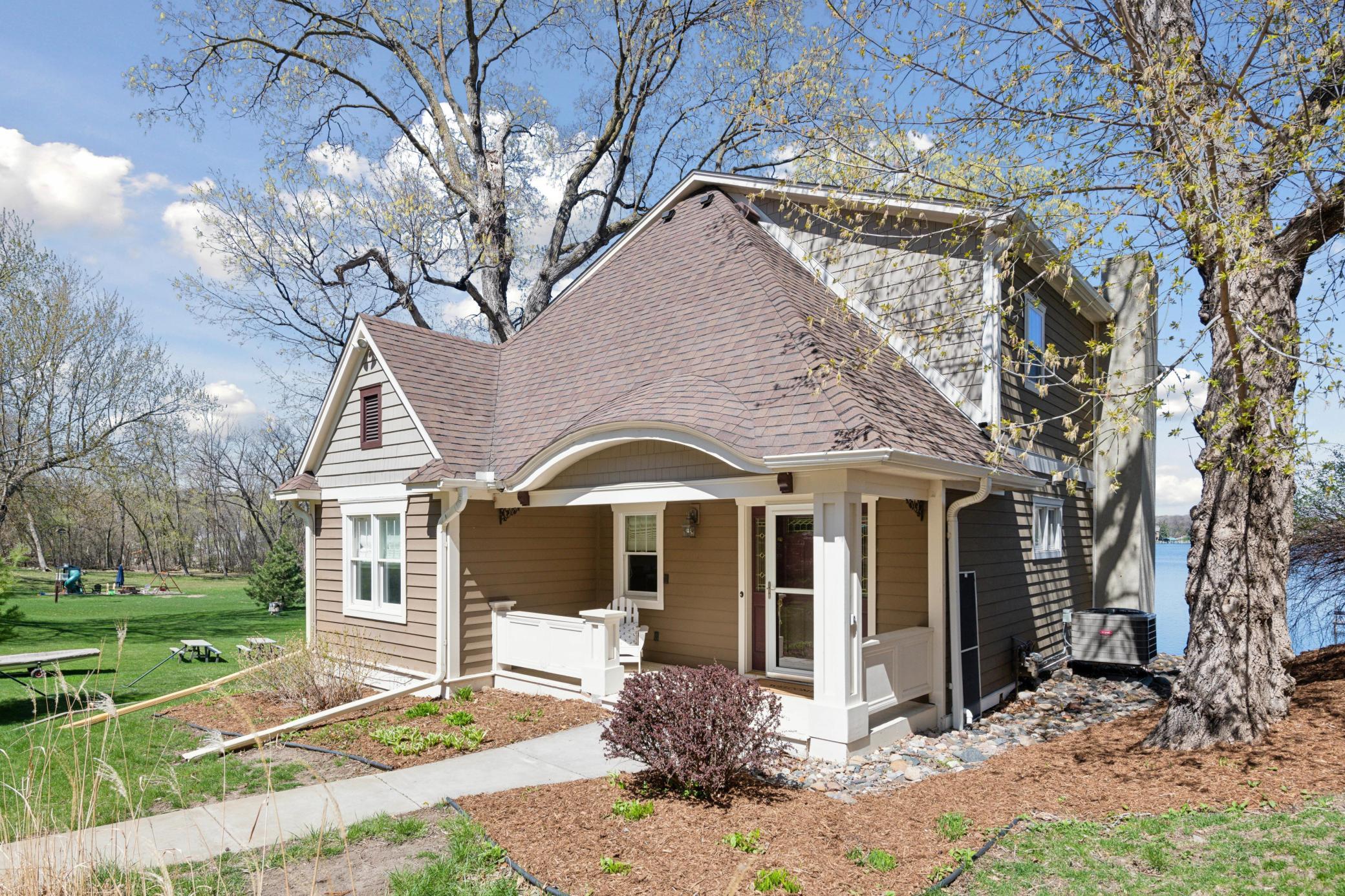 1453 Park Drive