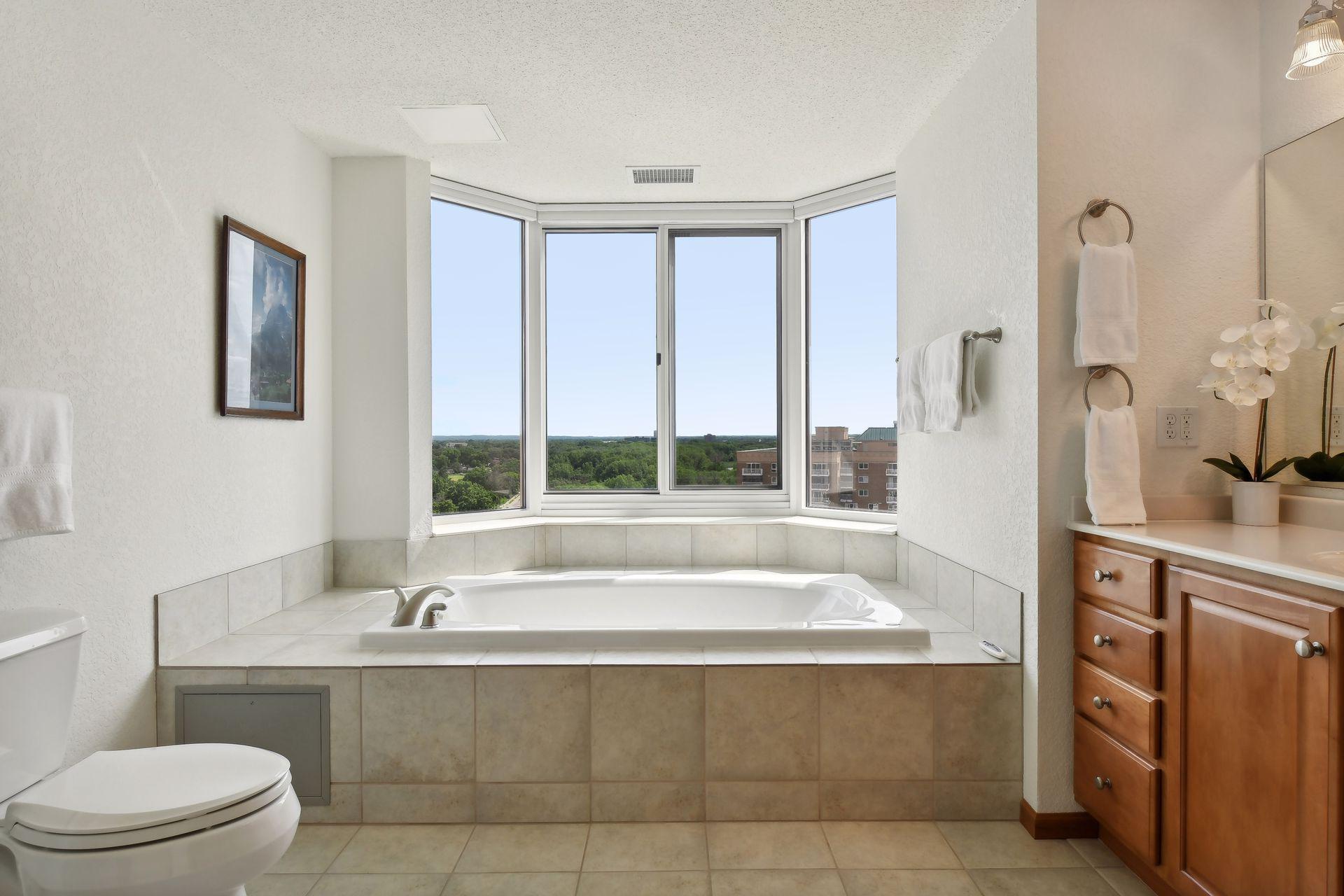 6600 Lyndale Avenue S Unit: 1204
