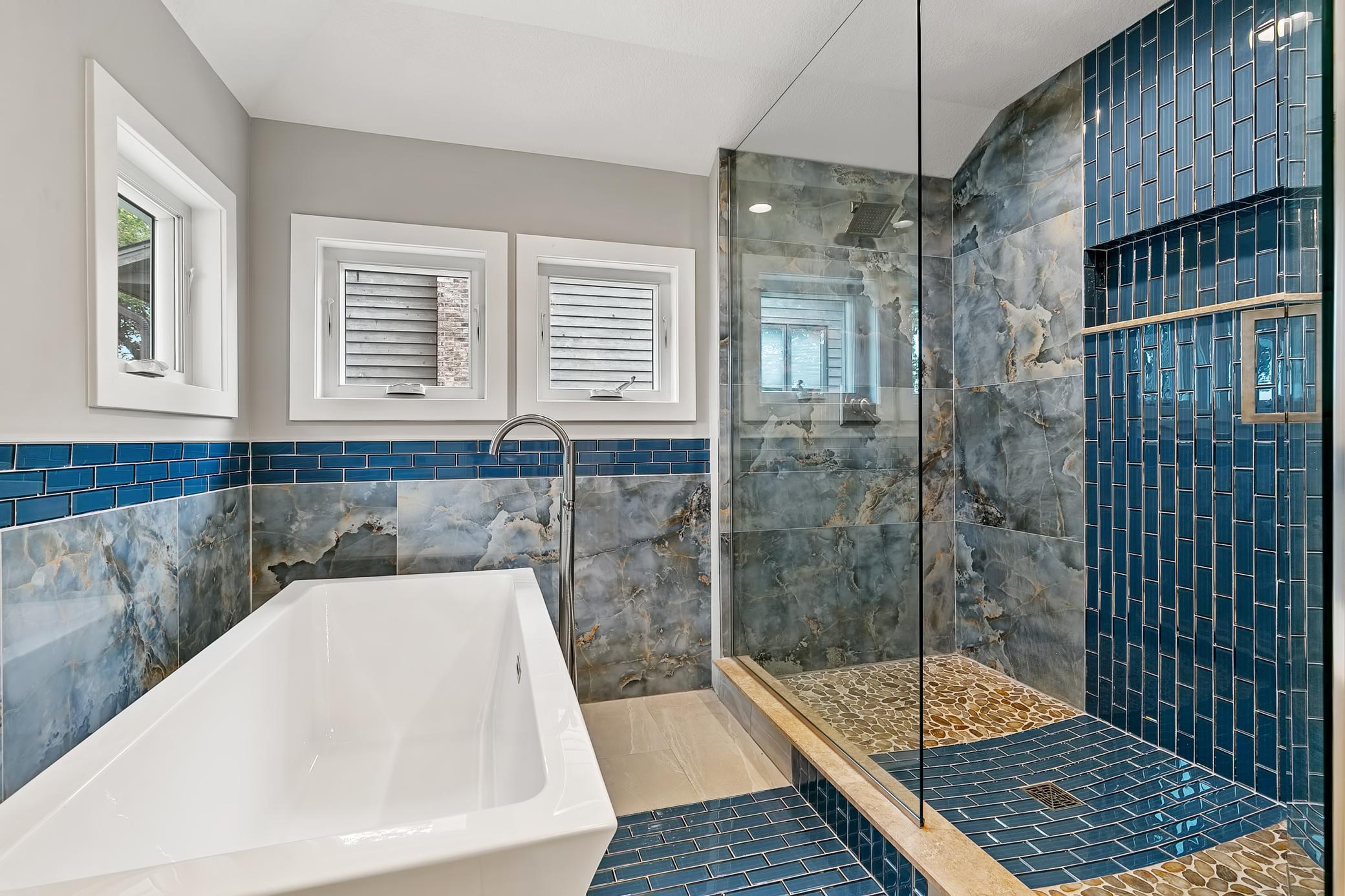 2815 Casco Point Road