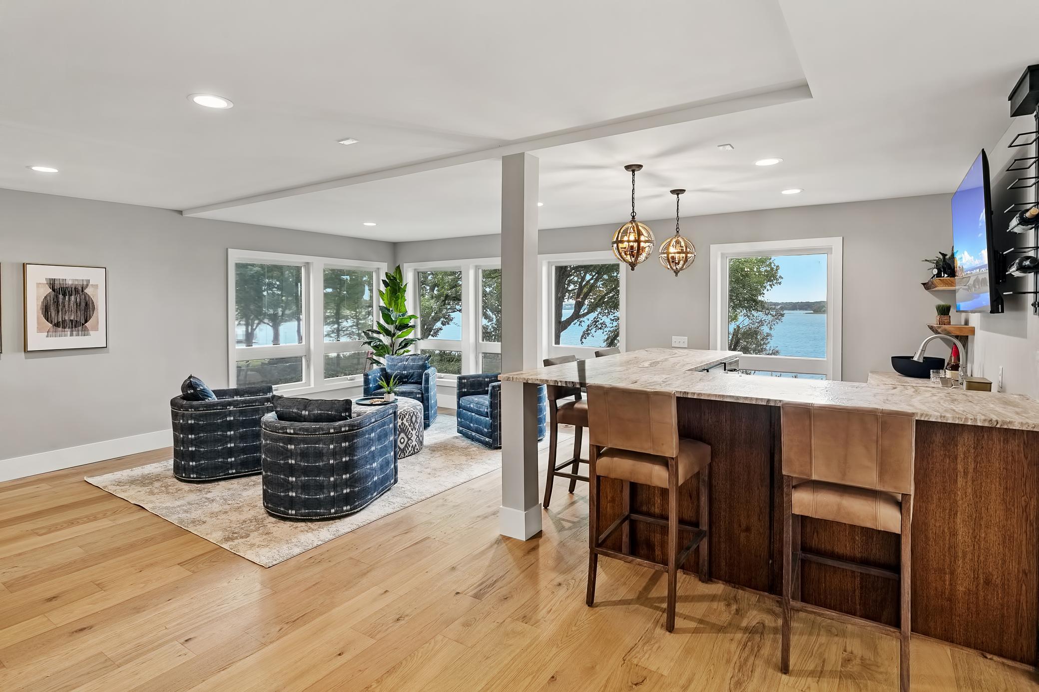 2815 Casco Point Road