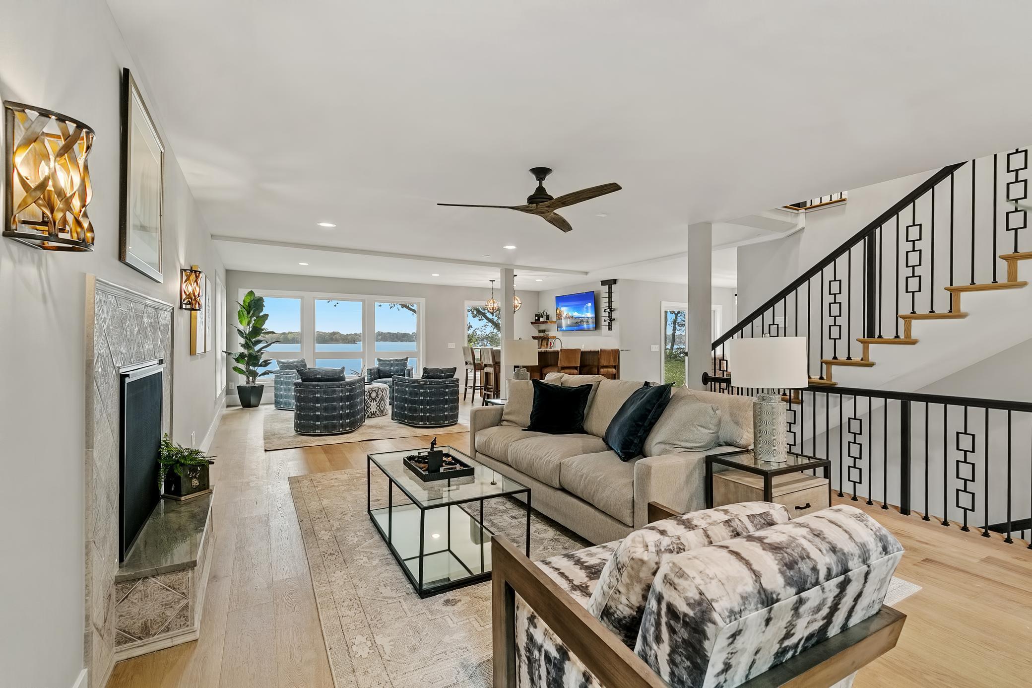 2815 Casco Point Road