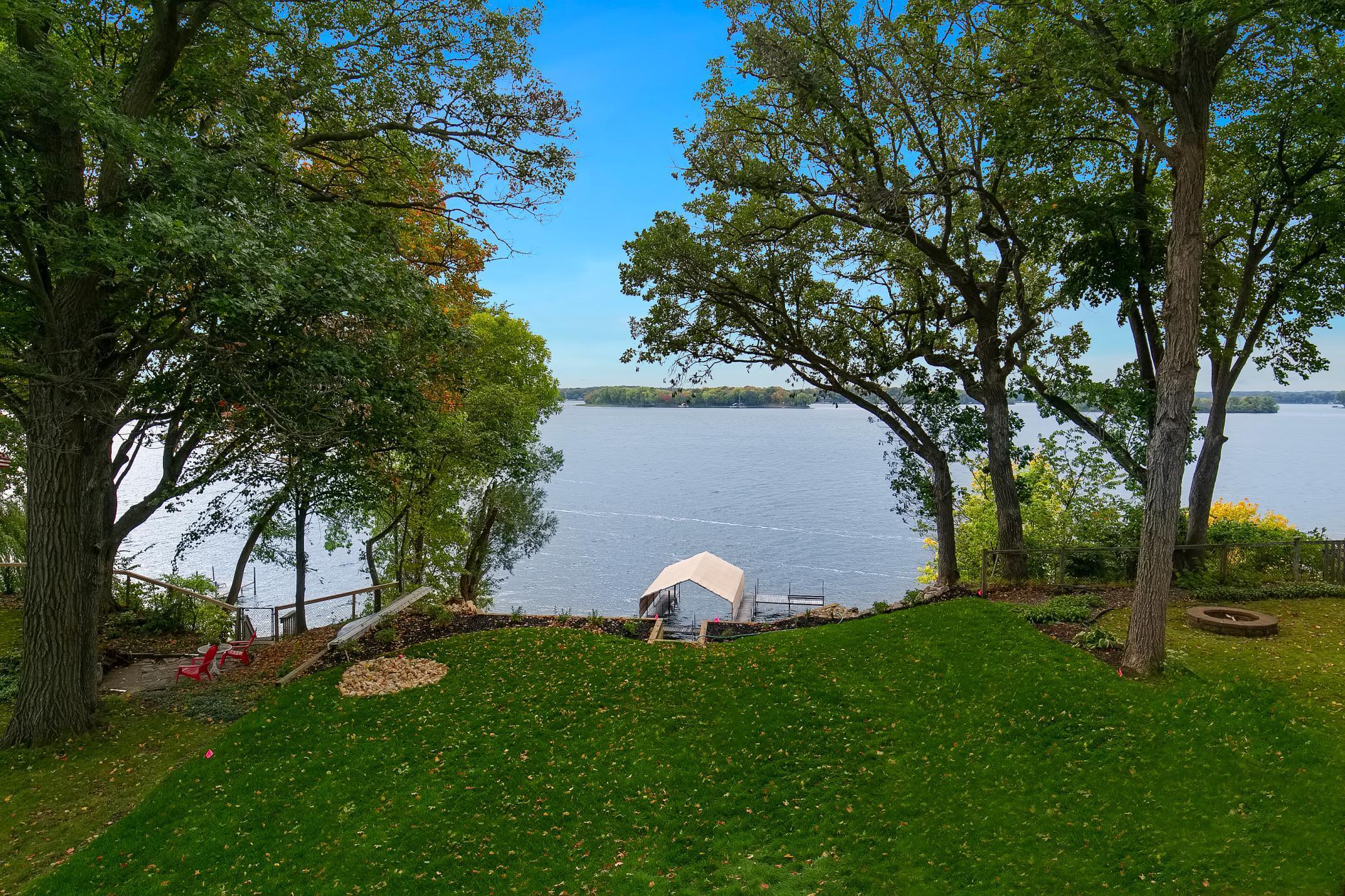 2815 Casco Point Road