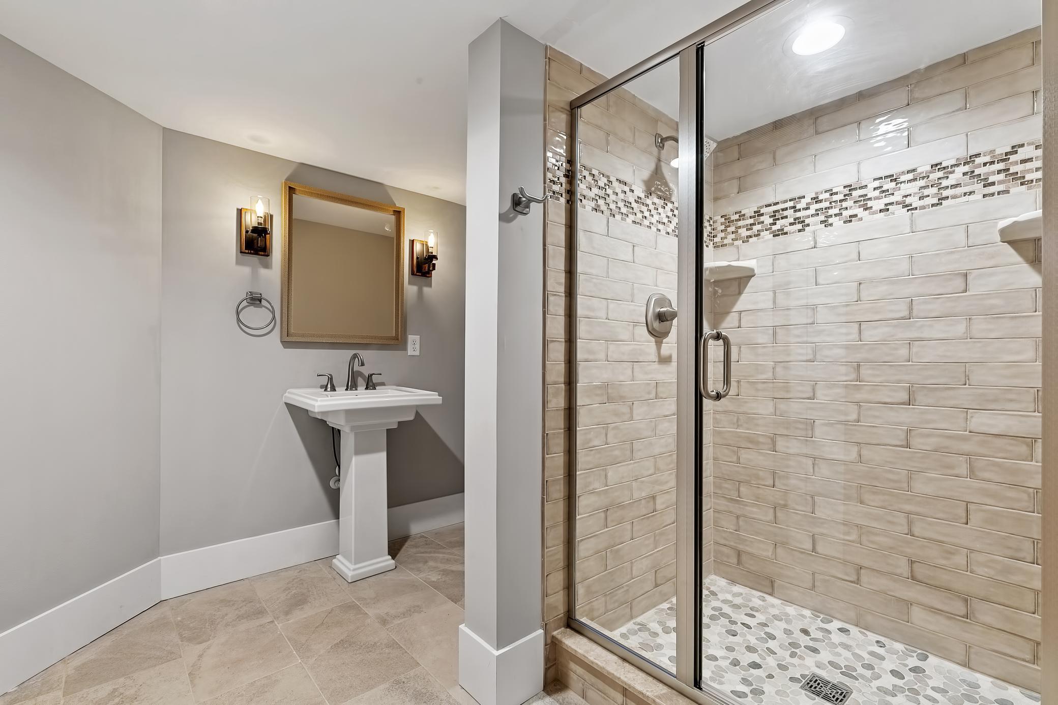 2815 Casco Point Road