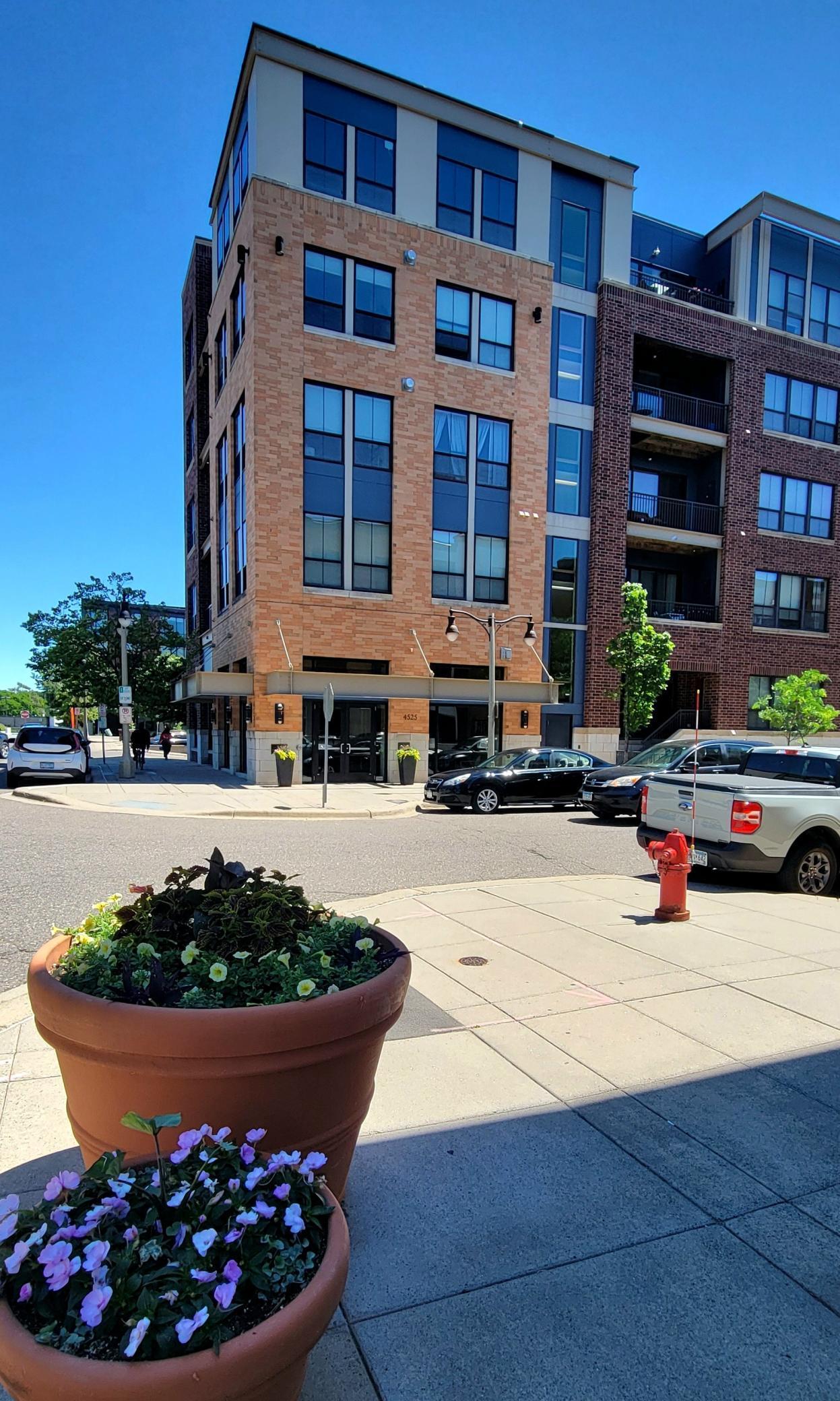 4525 Park Commons Drive Unit: 208