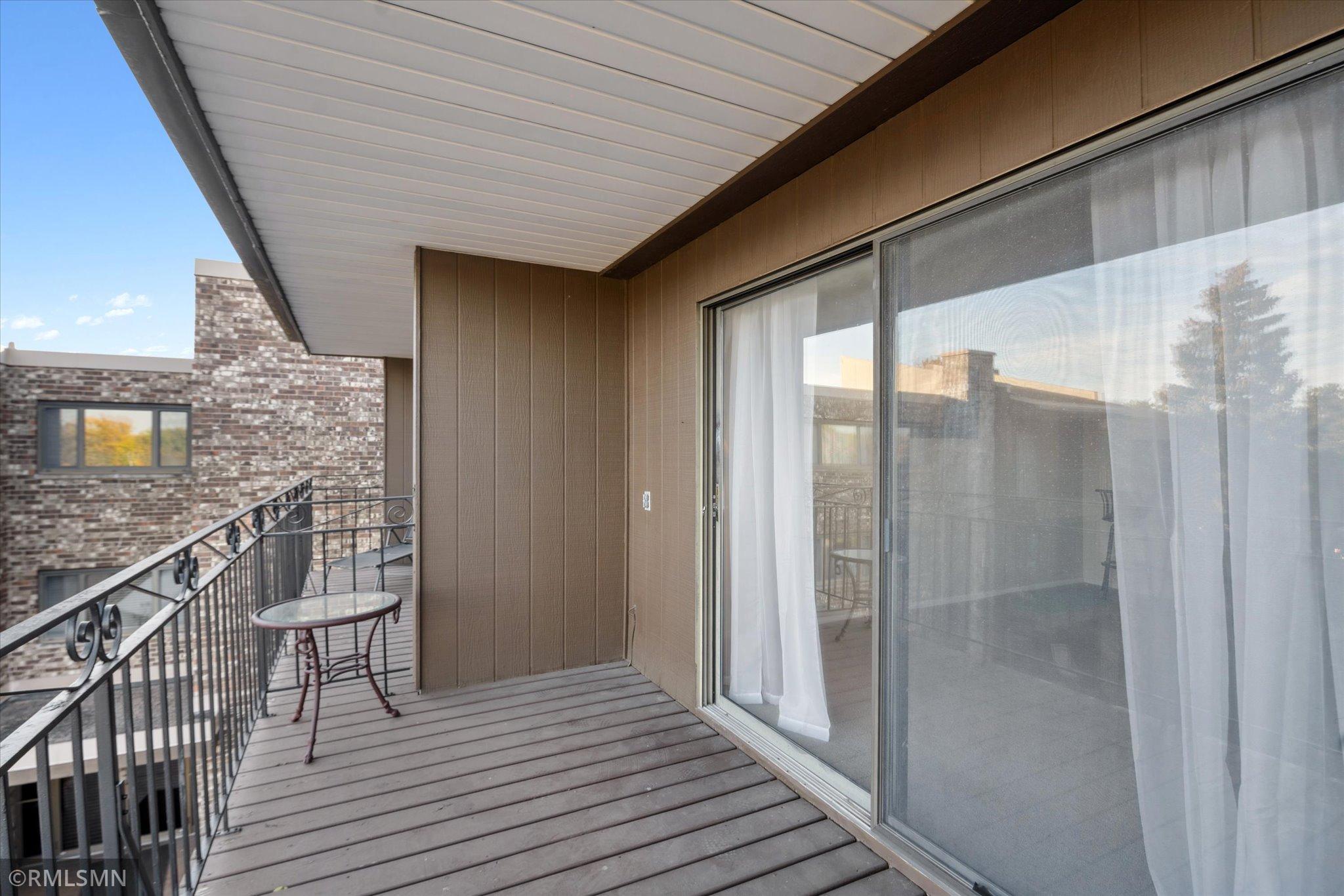 4120 Parklawn Avenue Unit: 330