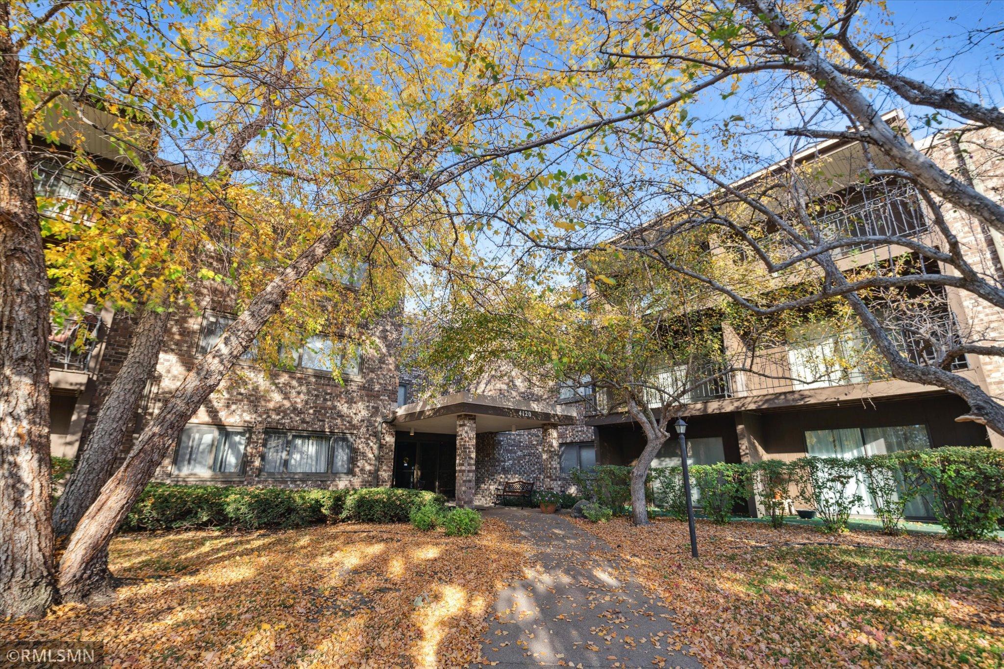 4120 Parklawn Avenue Unit: 330