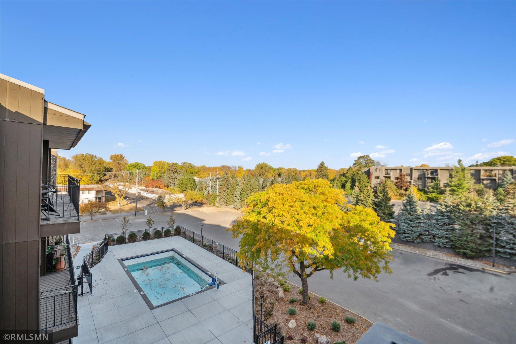 4120 Parklawn Avenue Unit: 330