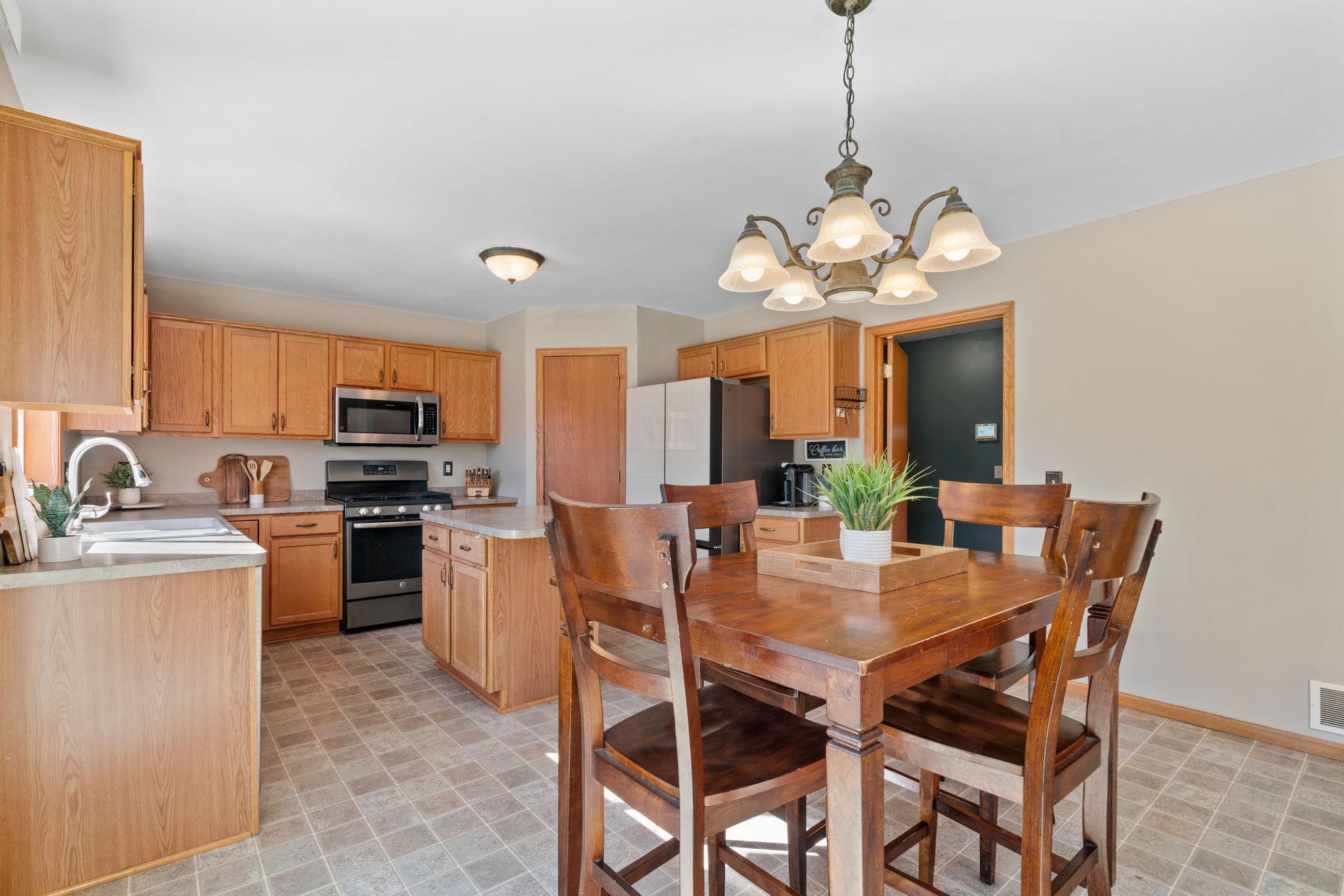 1648 Philipp Way