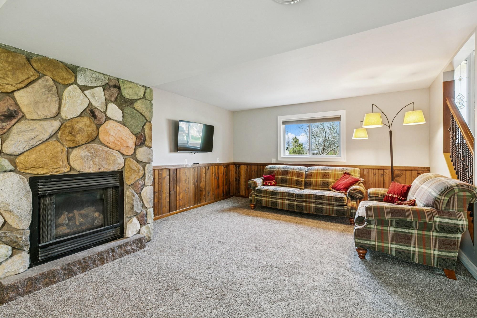9531 Fox Valley Drive