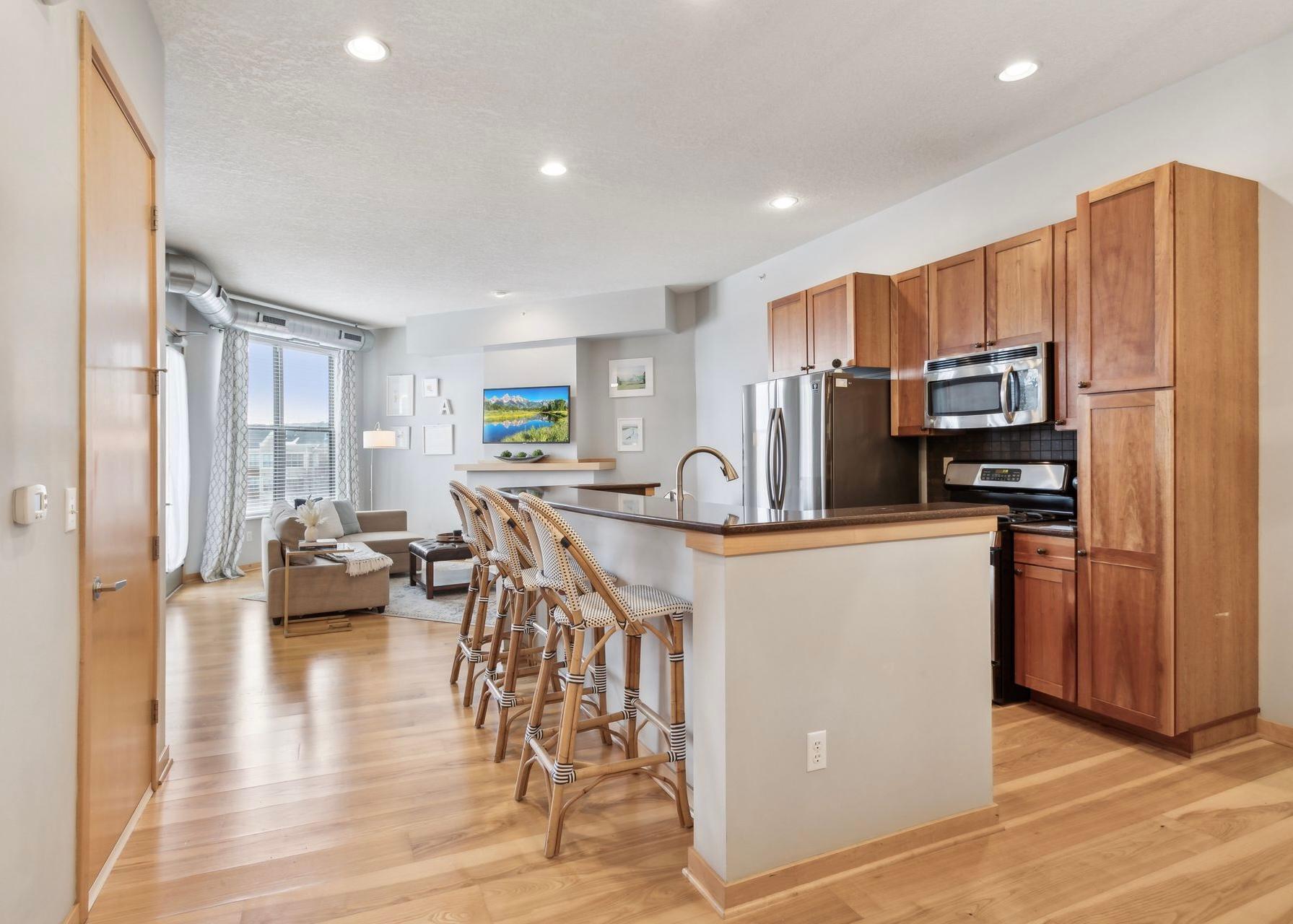 3640 Wooddale Avenue S Unit: 317