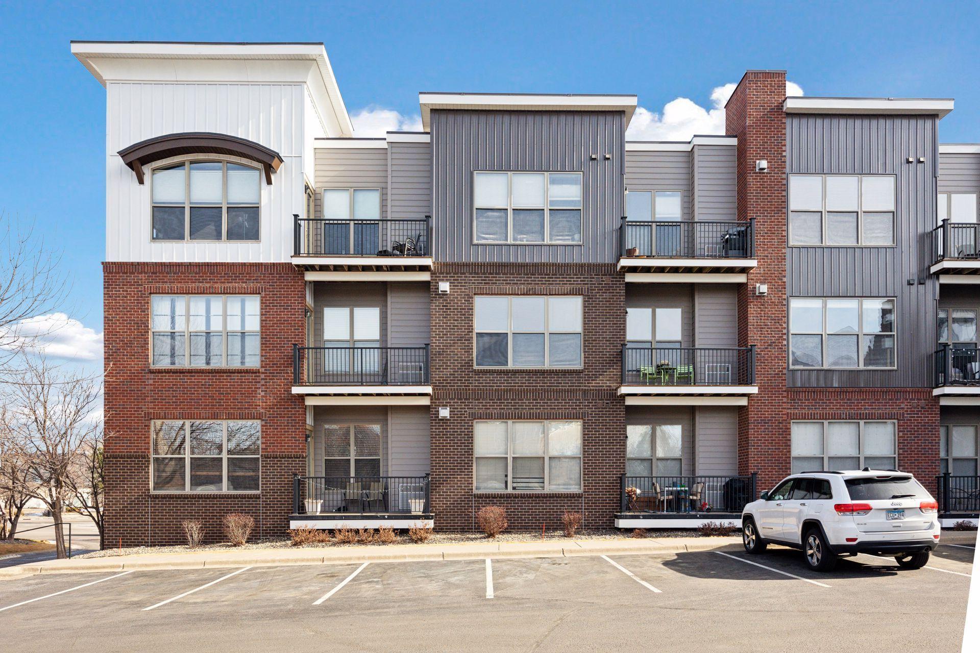3640 Wooddale Avenue S Unit: 317
